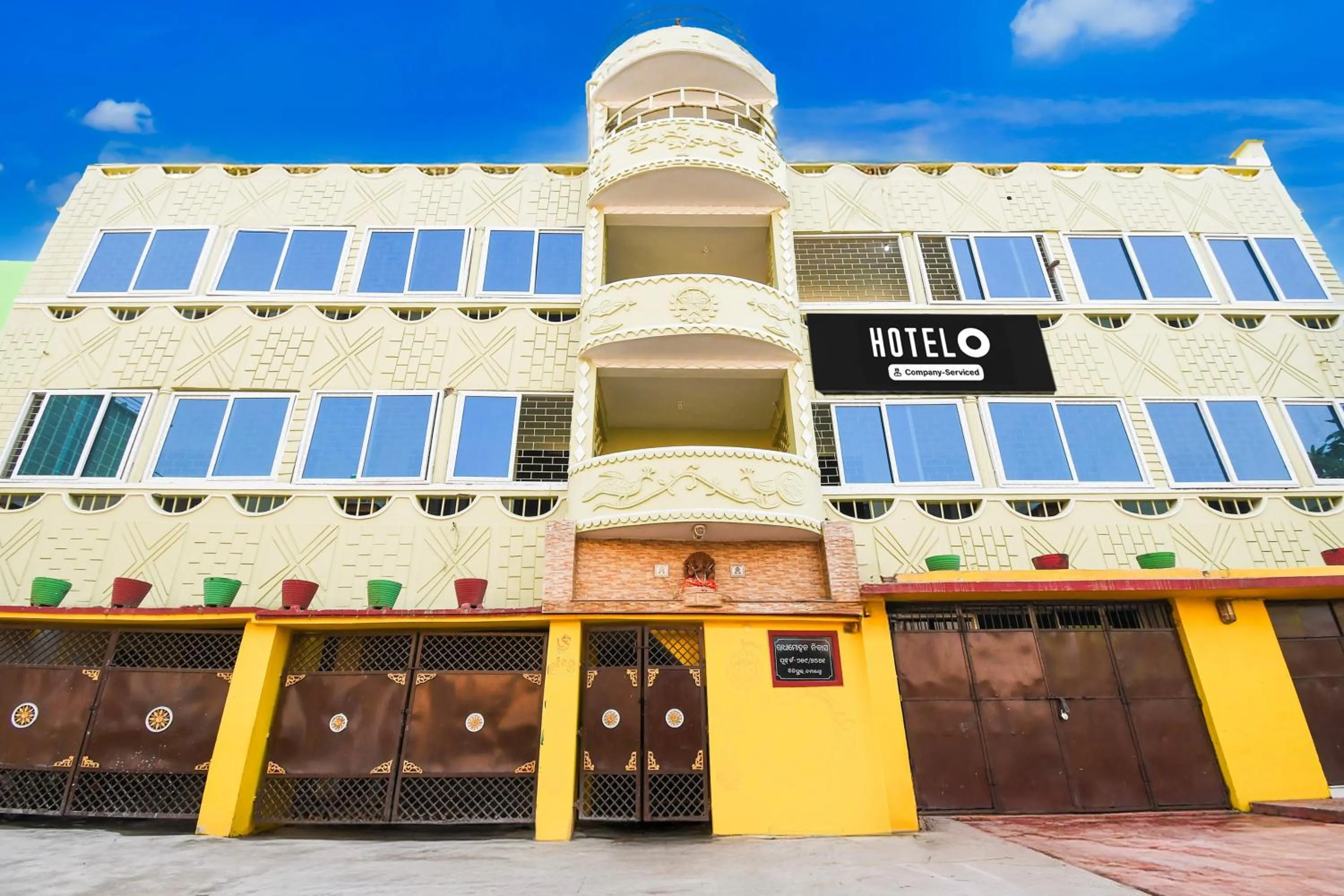 Facade/entrance in Super Hotel O Khandagiri Near DN Regalia Mall