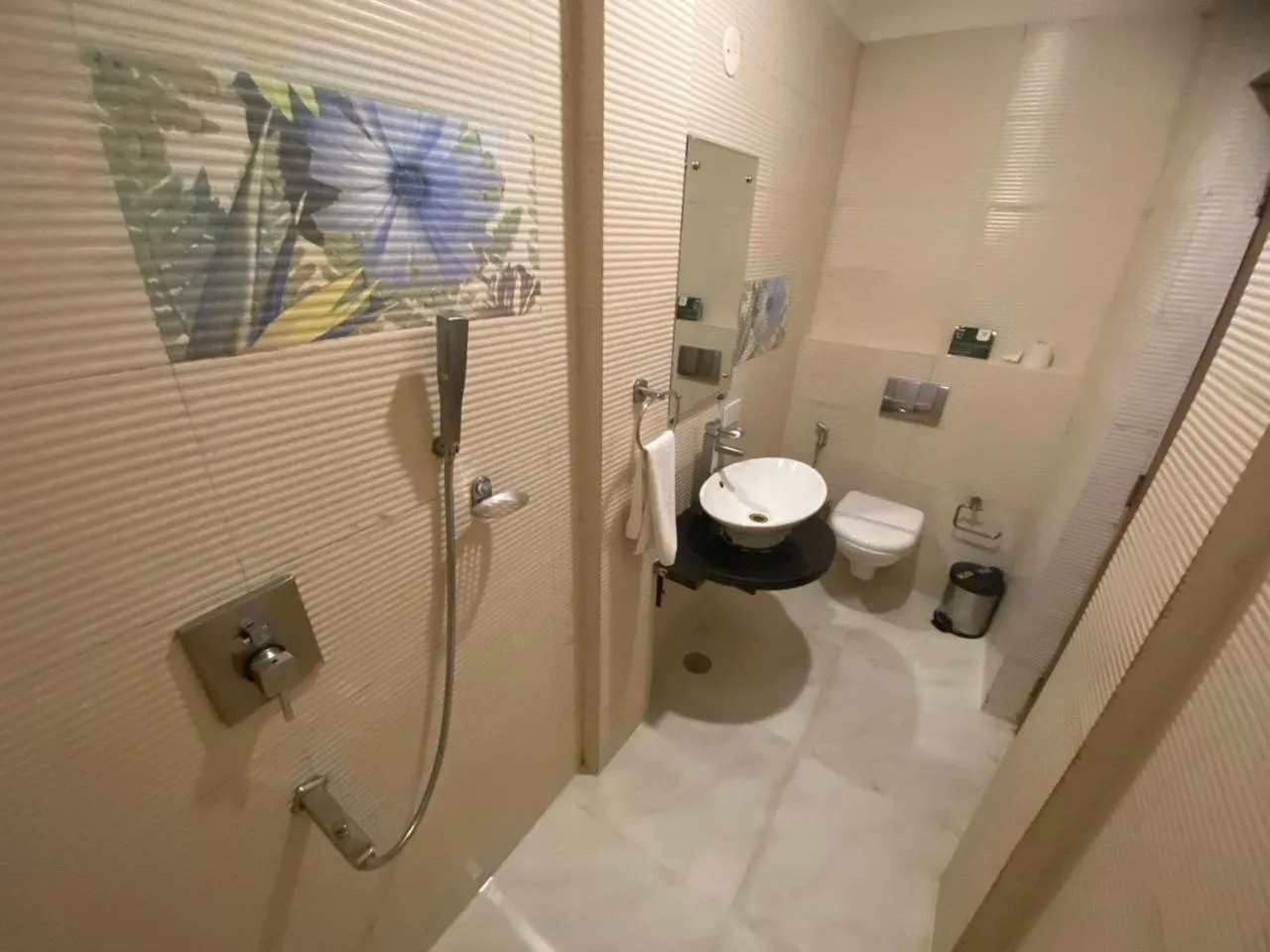 Shower in Sukhmantra Resort & Spa - Candolim Goa