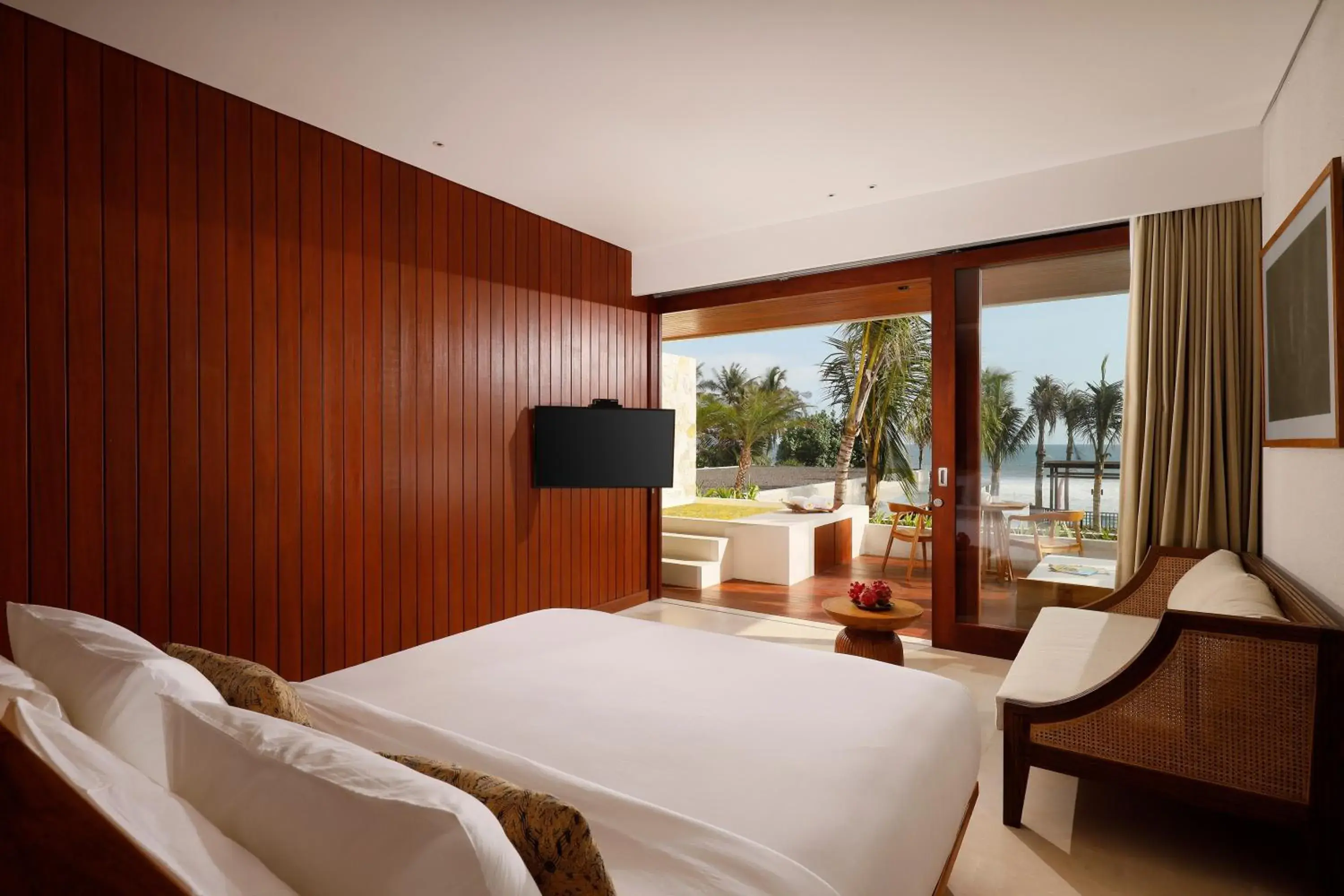 Jacuzzi Suite Ocean View in Amarta Beach Retreat by Nakula Jacuzzi Suite Ocean View in Amarta Beach Retreat by Nakula