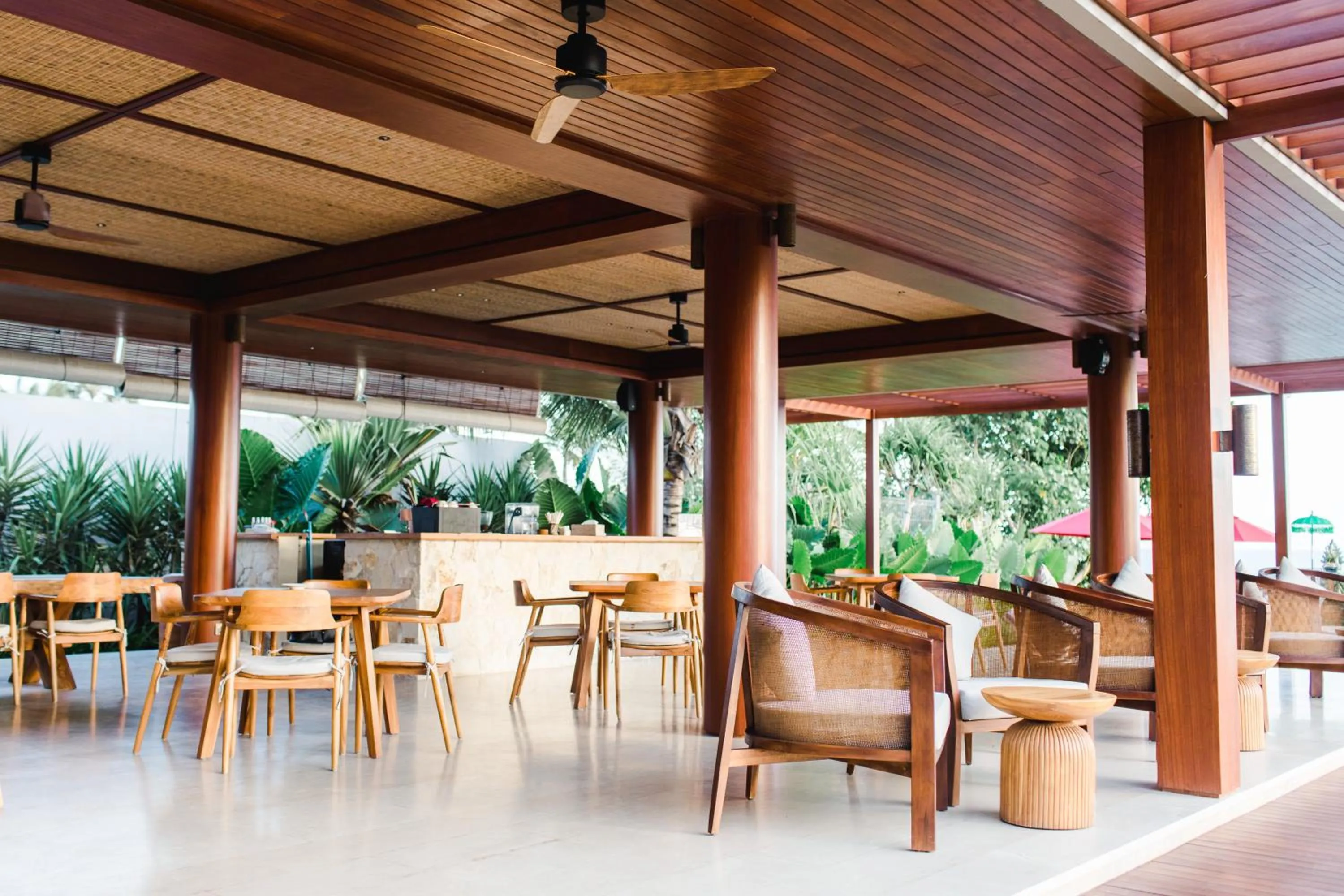 Restaurant/places to eat in Amarta Beach Retreat by Nakula