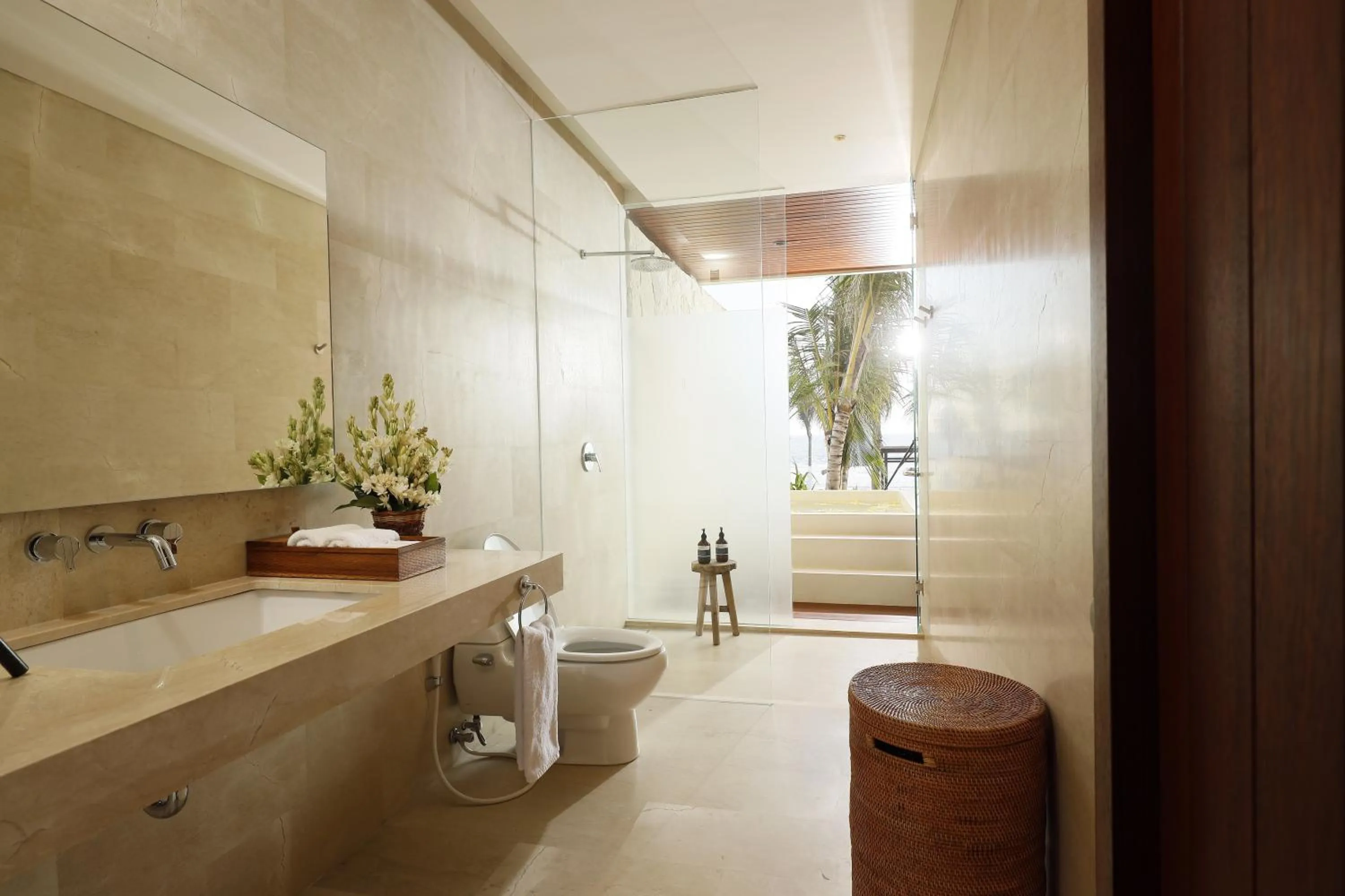 Bathroom in Amarta Beach Retreat by Nakula