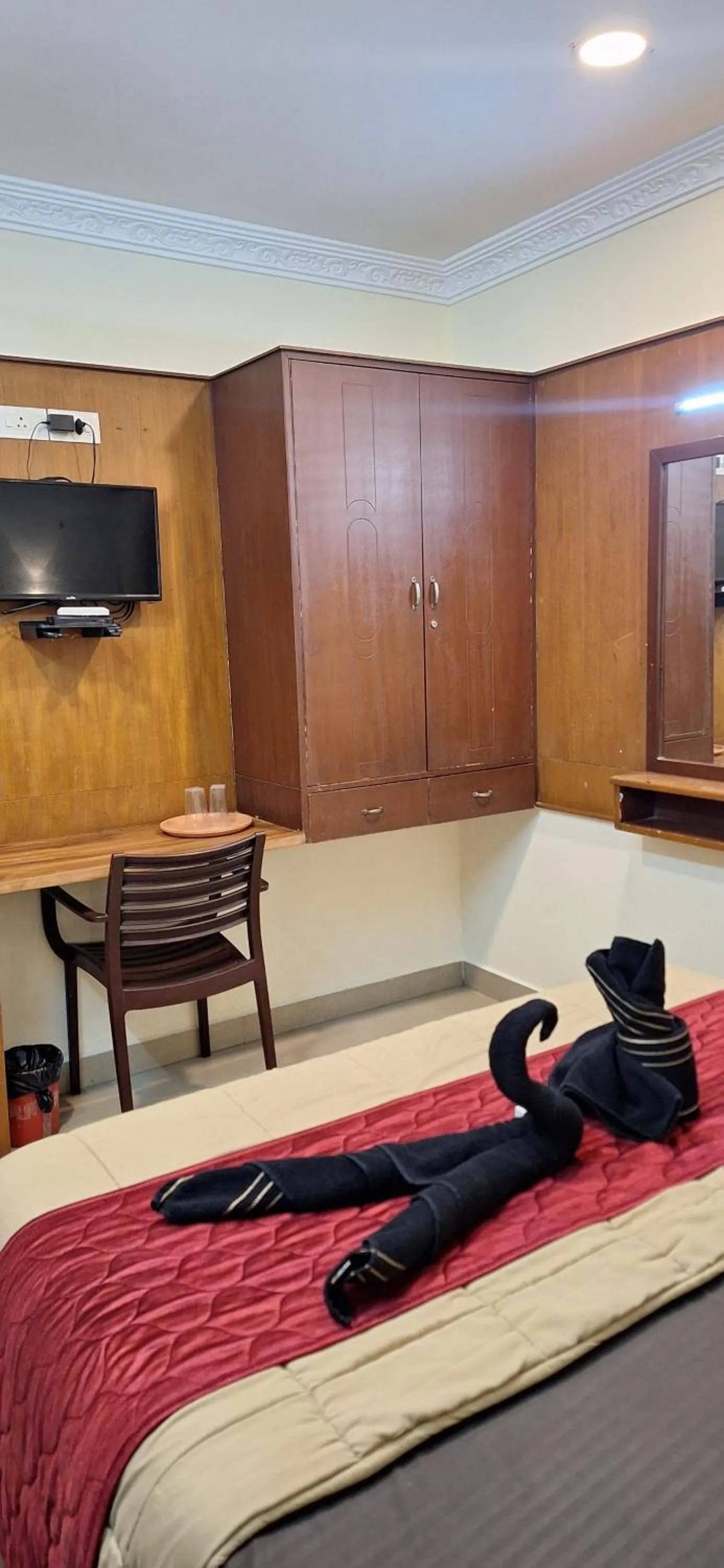 TV and multimedia, Bed in Nest Budget Inn