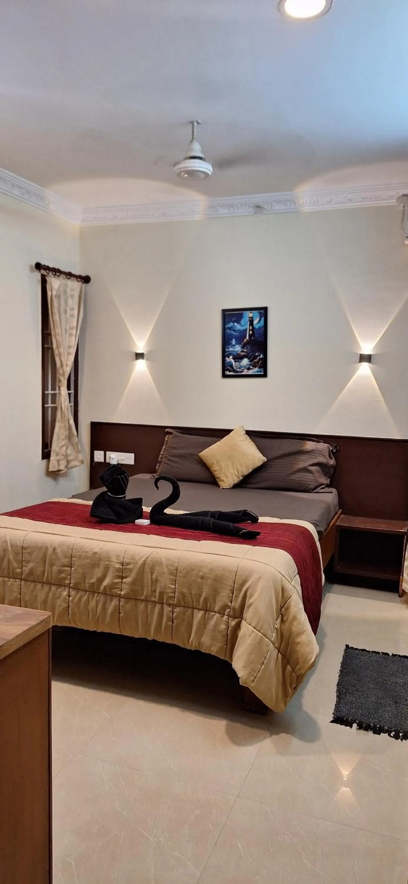 Bedroom, Bed in Nest Budget Inn