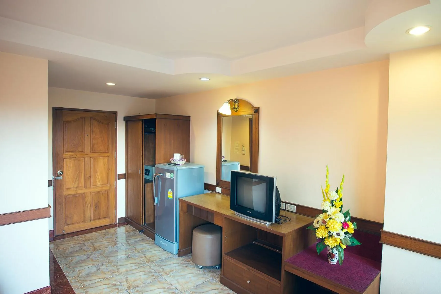 TV and multimedia in Navin Mansion 3 Pattaya