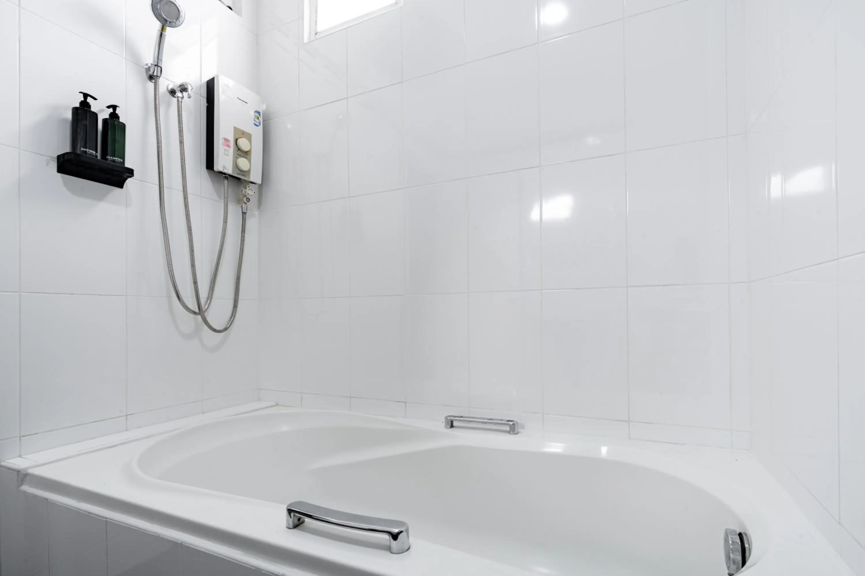 Bathroom in Terminal2 Hotel Phukettown