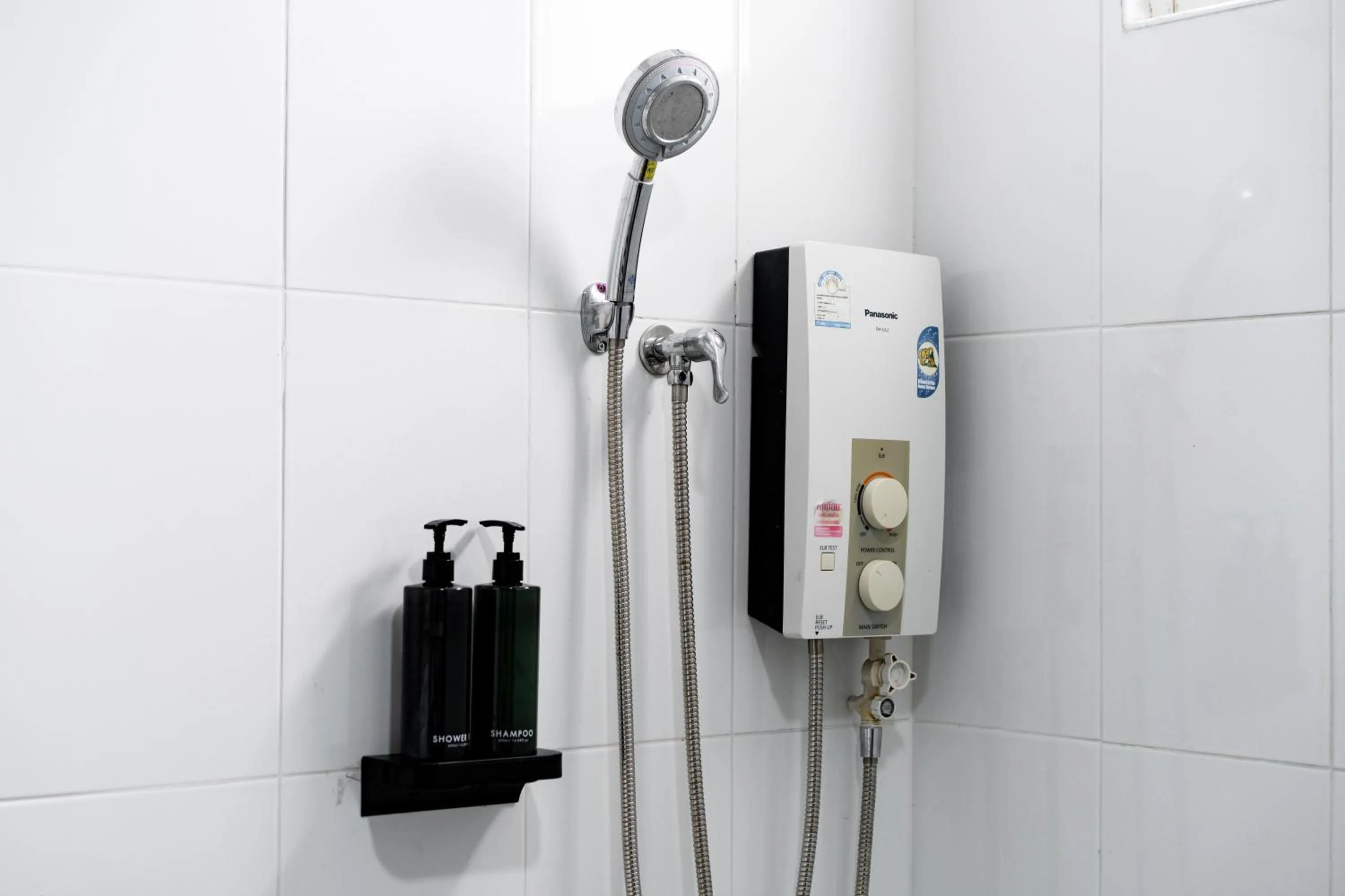 Bathroom in Terminal2 Hotel Phukettown