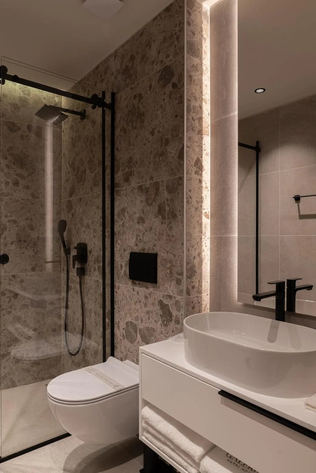 Shower in Garni Hotel Galeria
