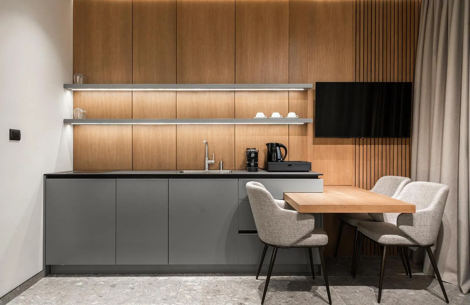 TV and multimedia in Garni Hotel Galeria