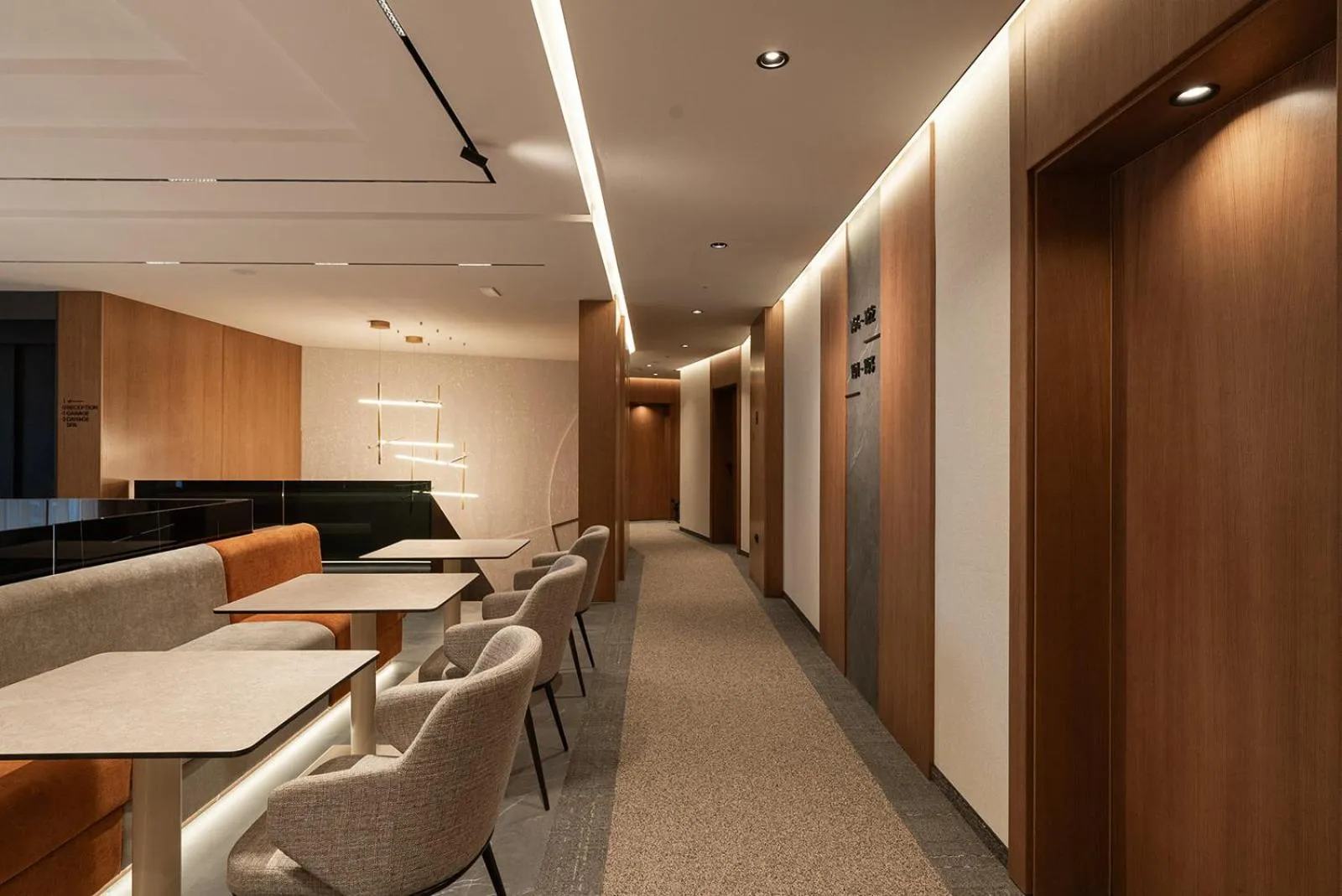 Lobby or reception in Garni Hotel Galeria