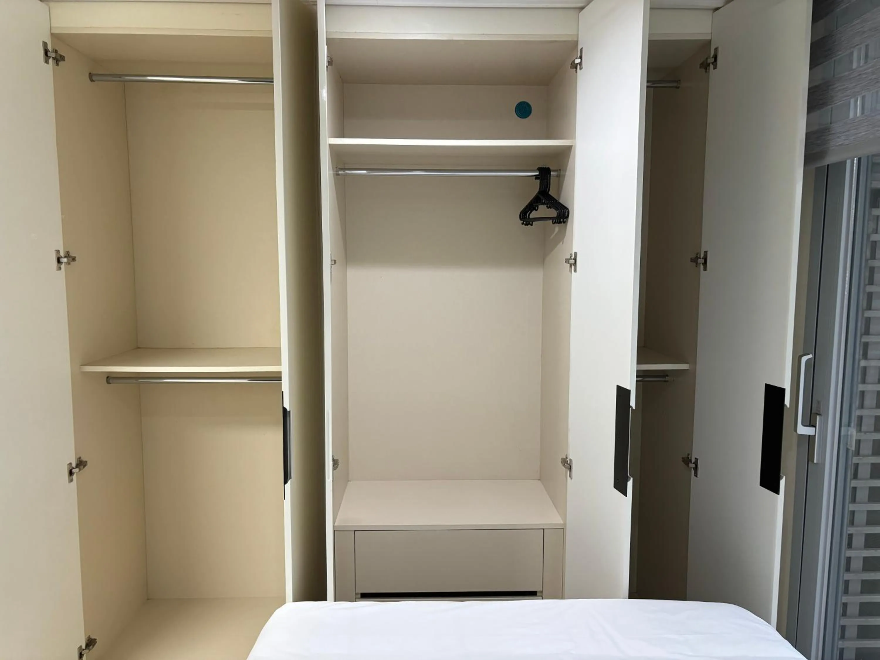 Photo of the whole room, Bed in The Hide City