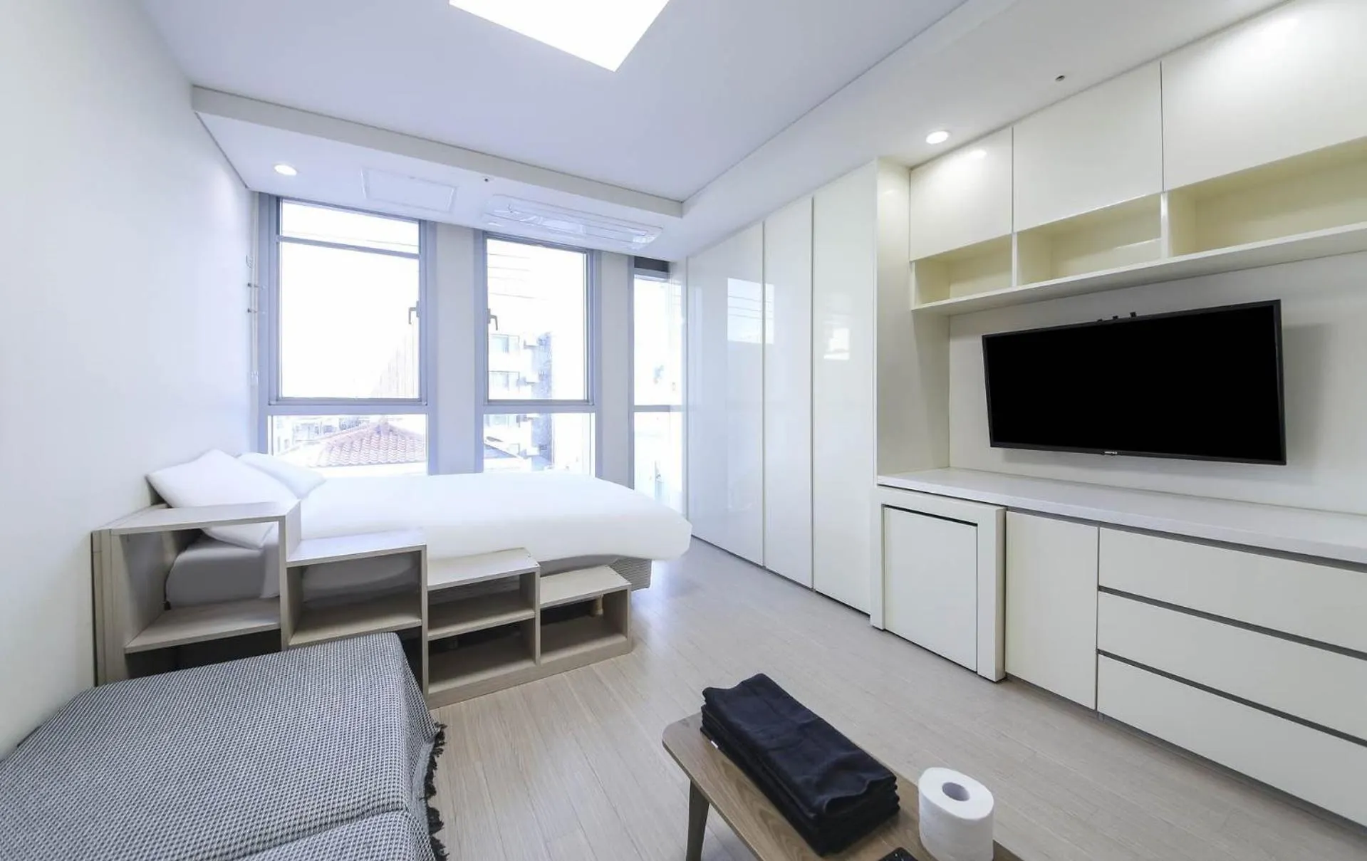 TV and multimedia in The Hide City