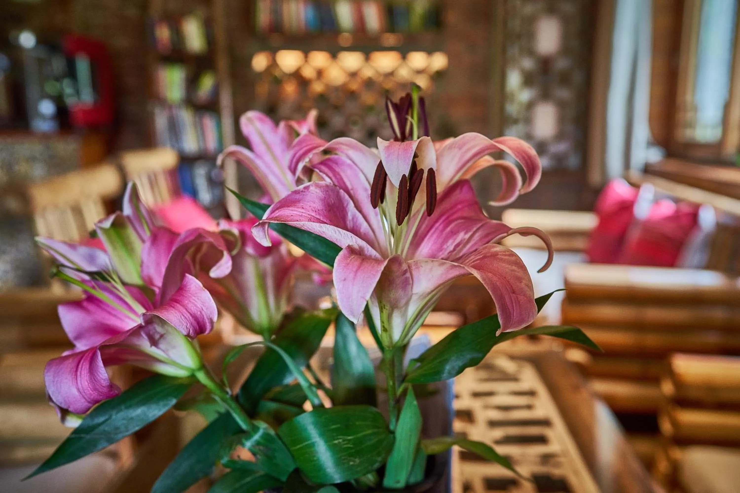 Lounge or bar in Yangshuo Mountain Retreat