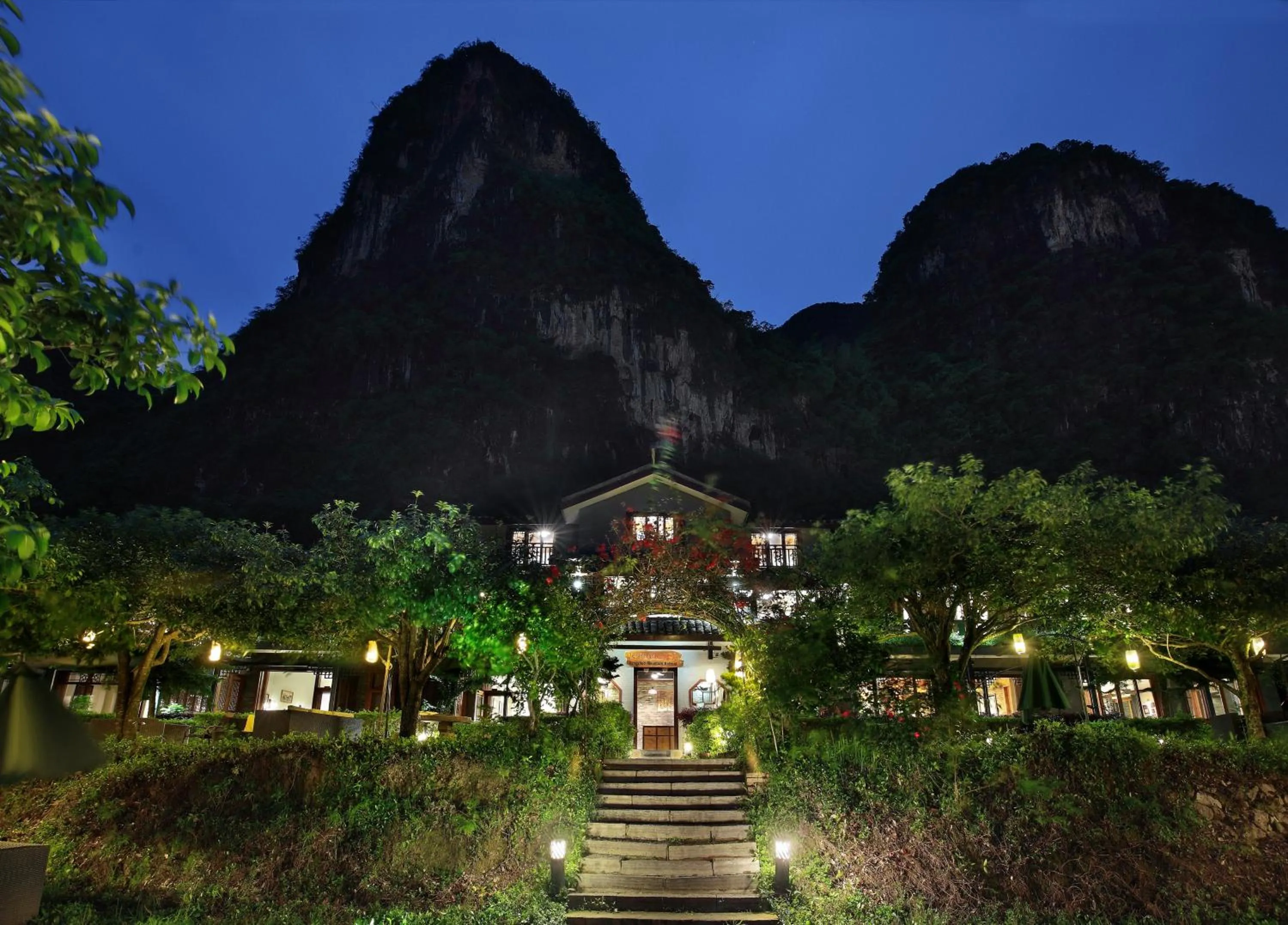 Property building in Yangshuo Mountain Retreat