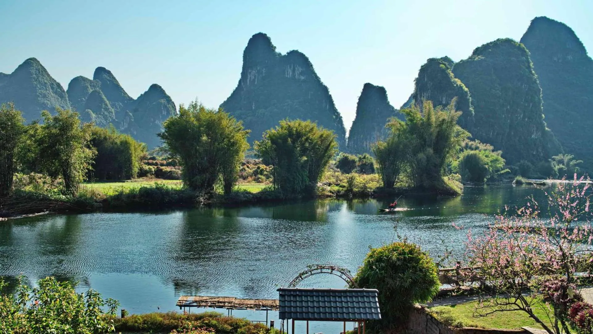 Garden view in Yangshuo Mountain Retreat