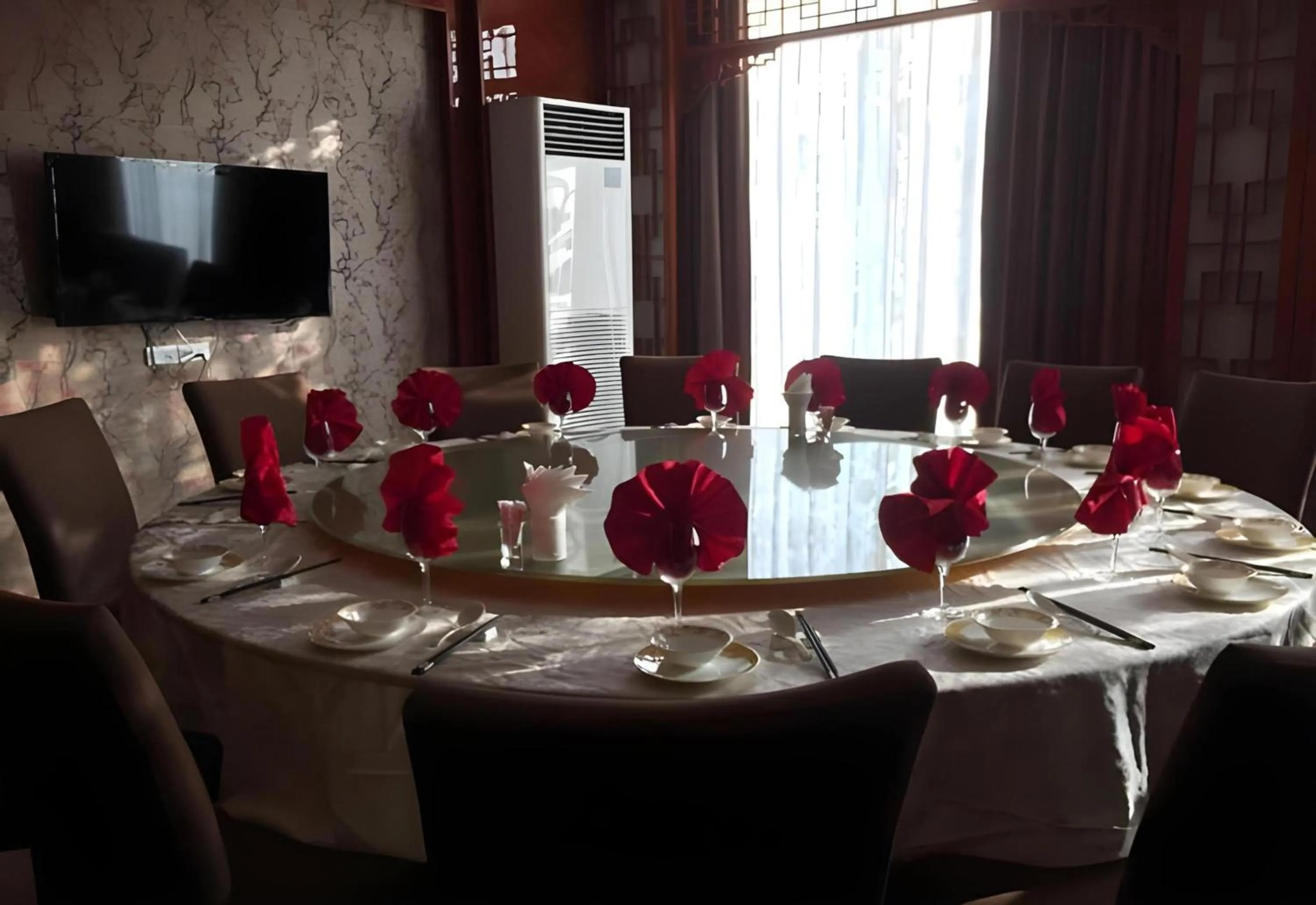 Dining area in Palette The Travellers Hotel Bangkok