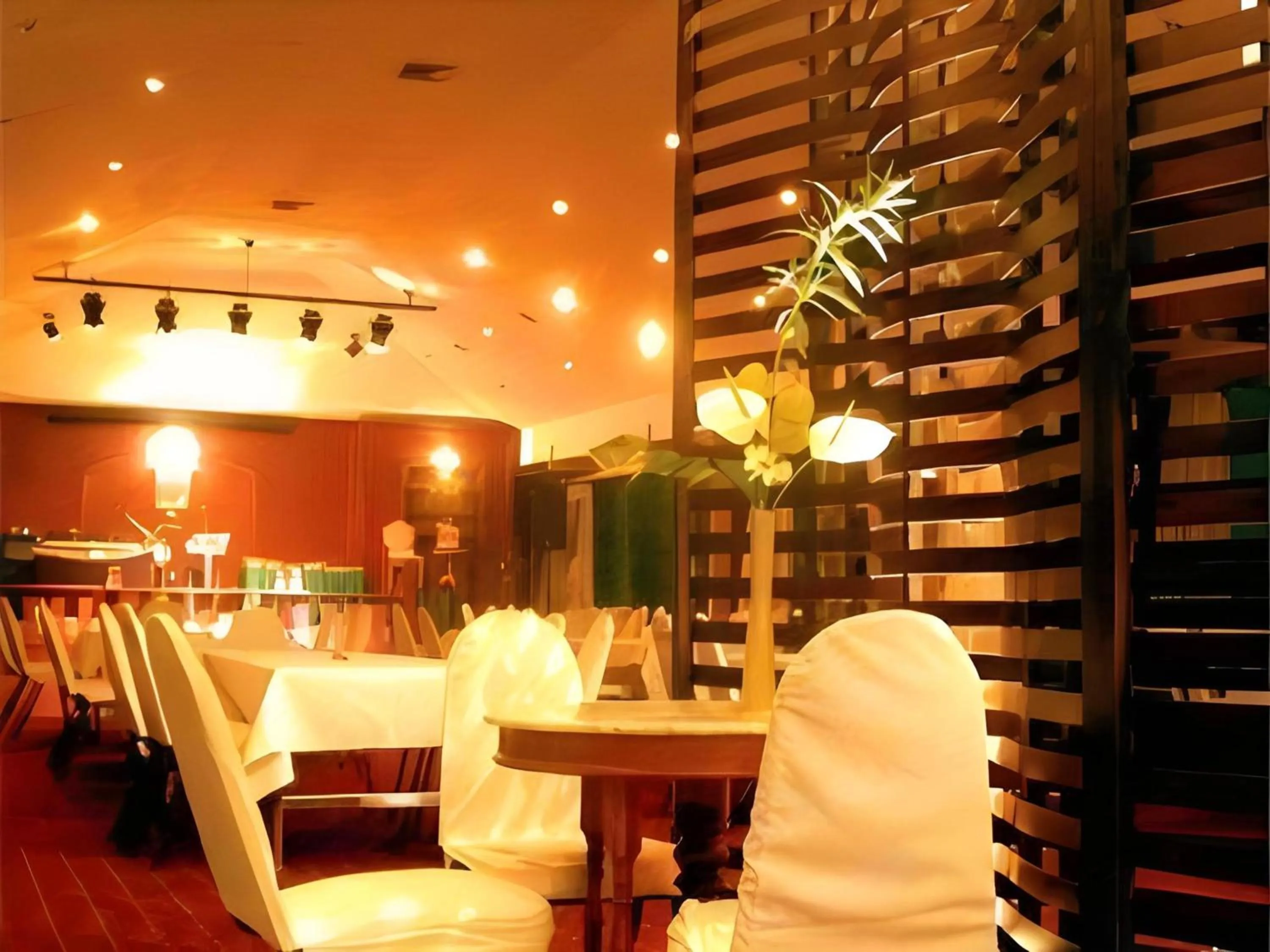 Restaurant/places to eat in Palette The Travellers Hotel Bangkok