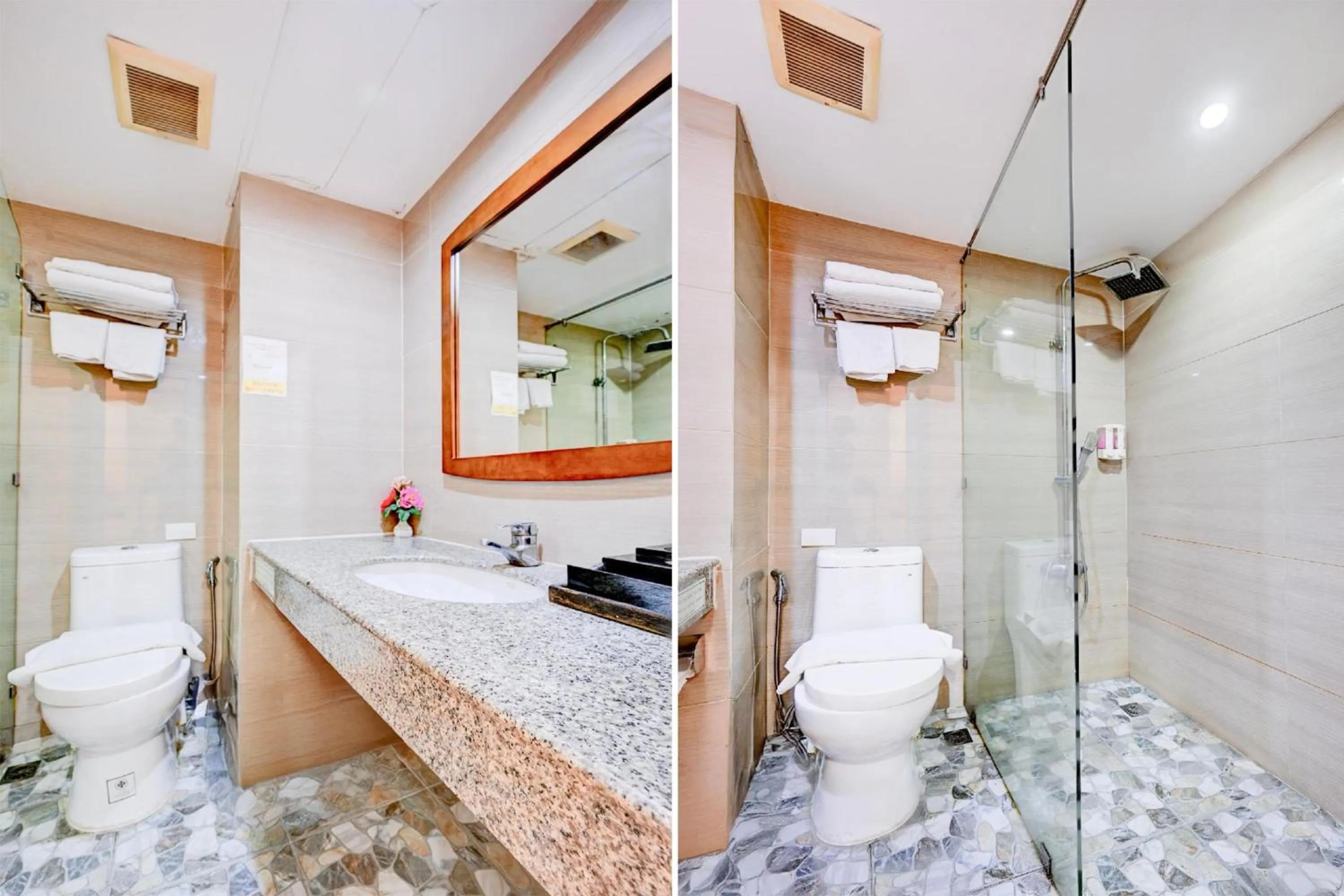 Bathroom in Palette The Travellers Hotel Bangkok