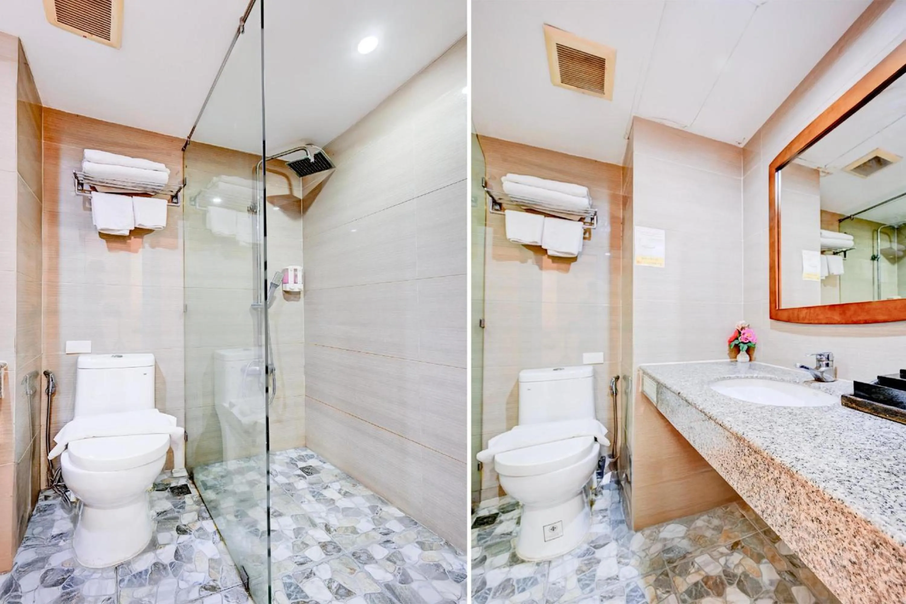 Bathroom in Palette The Travellers Hotel Bangkok