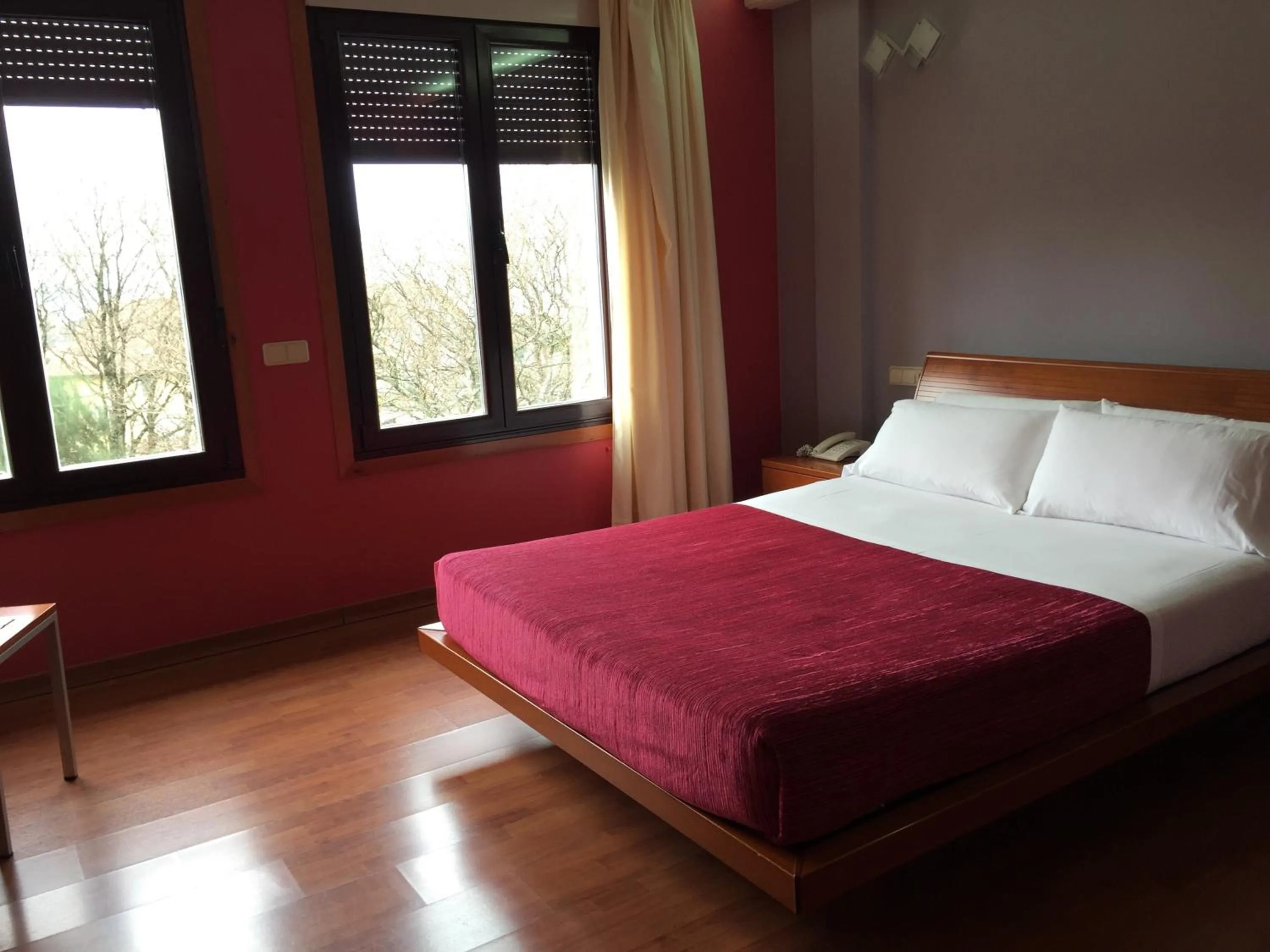 Day, Bed in Motel Abalo