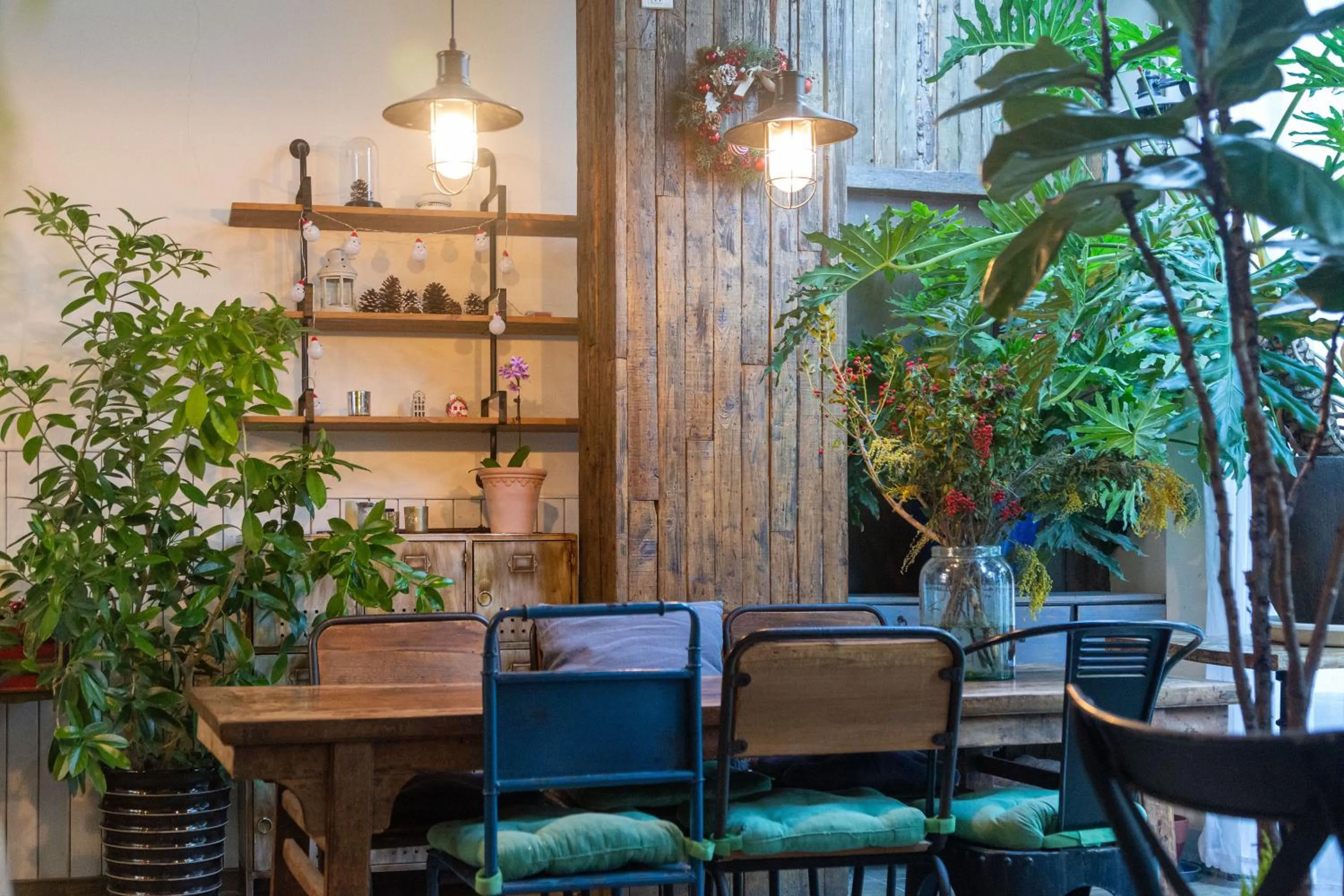 Seating area in Peking Station Hostel