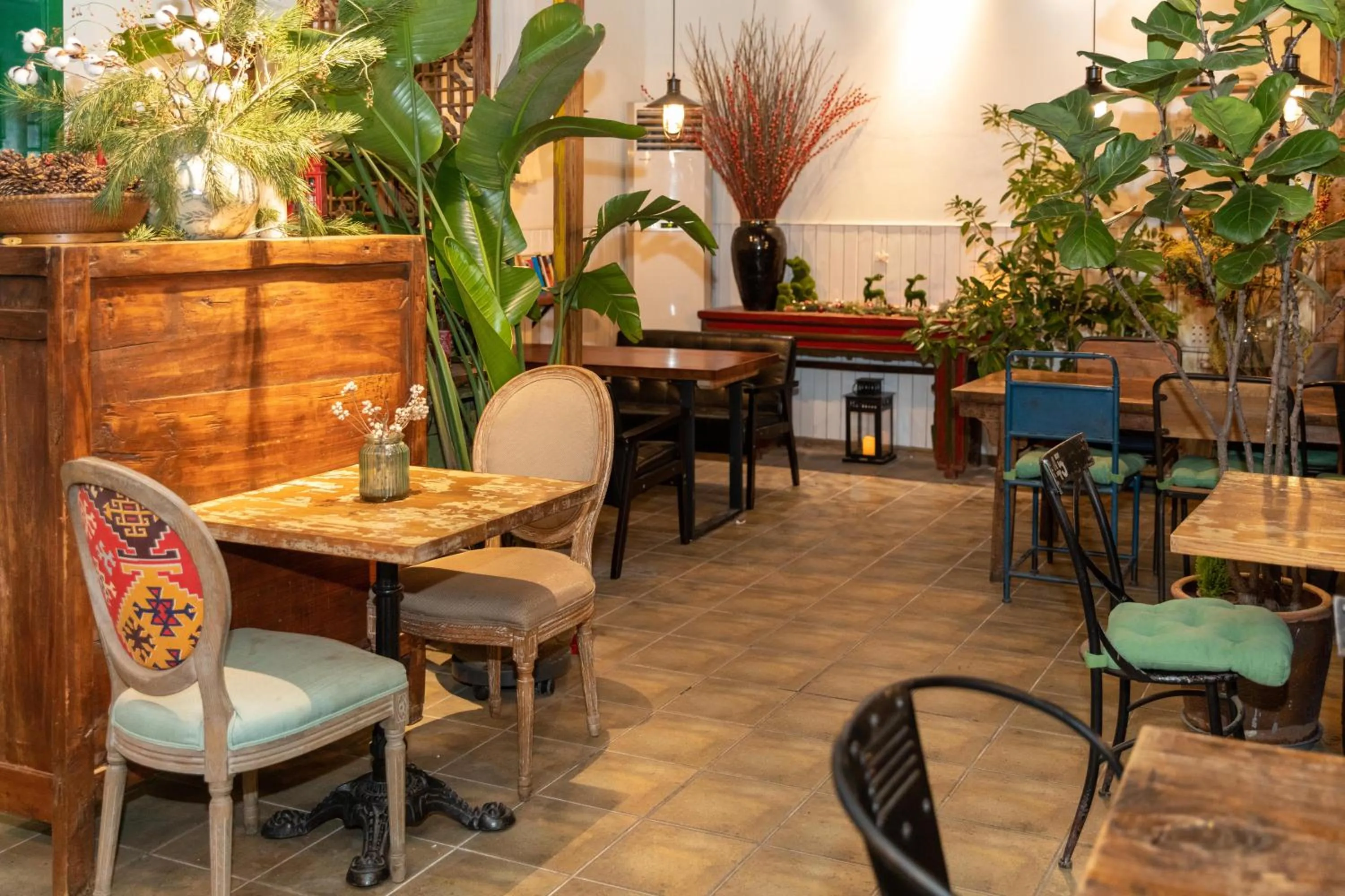 Seating area in Peking Station Hostel