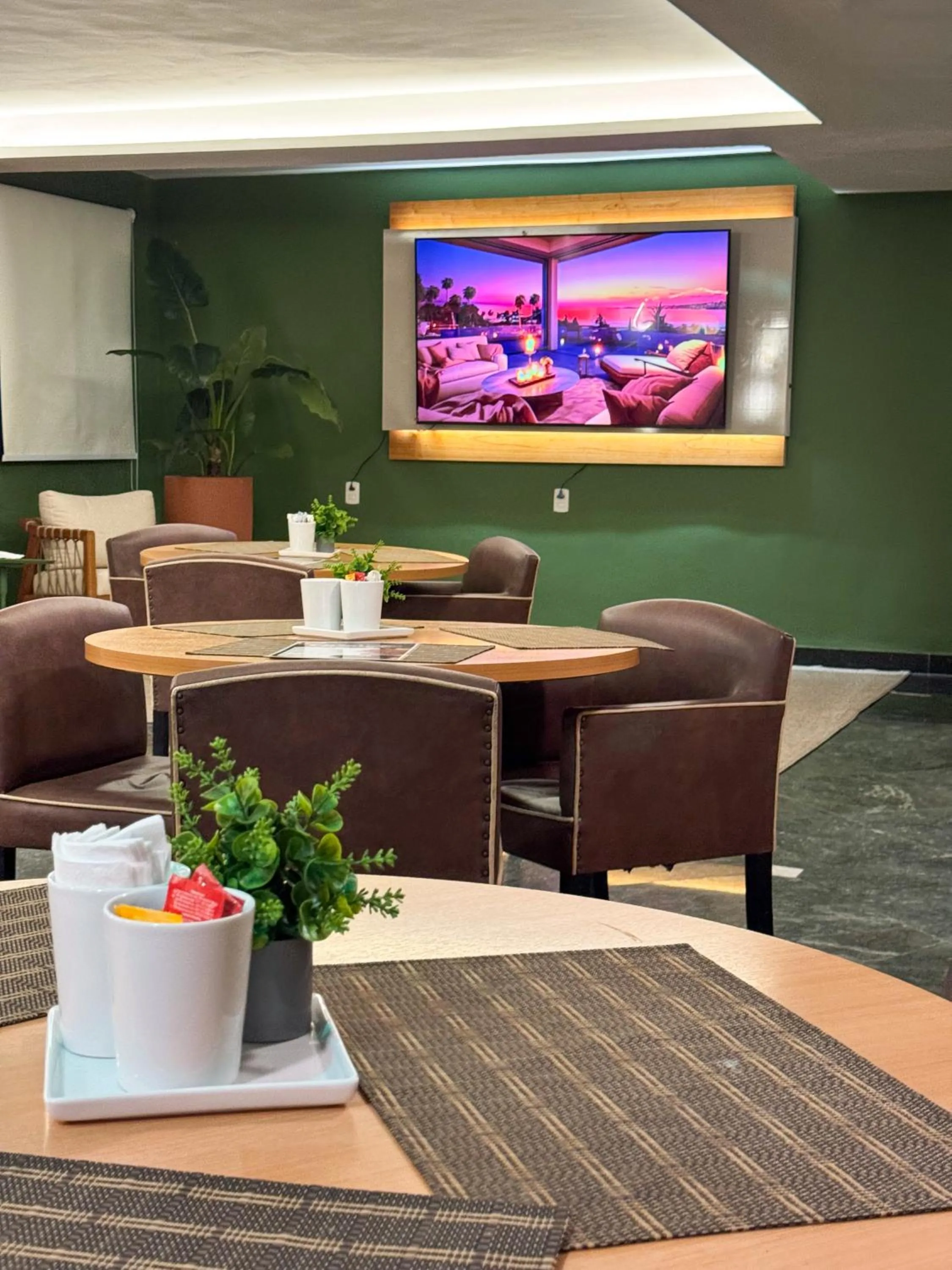 Lounge or bar in Royal Urban Macaé Hotel