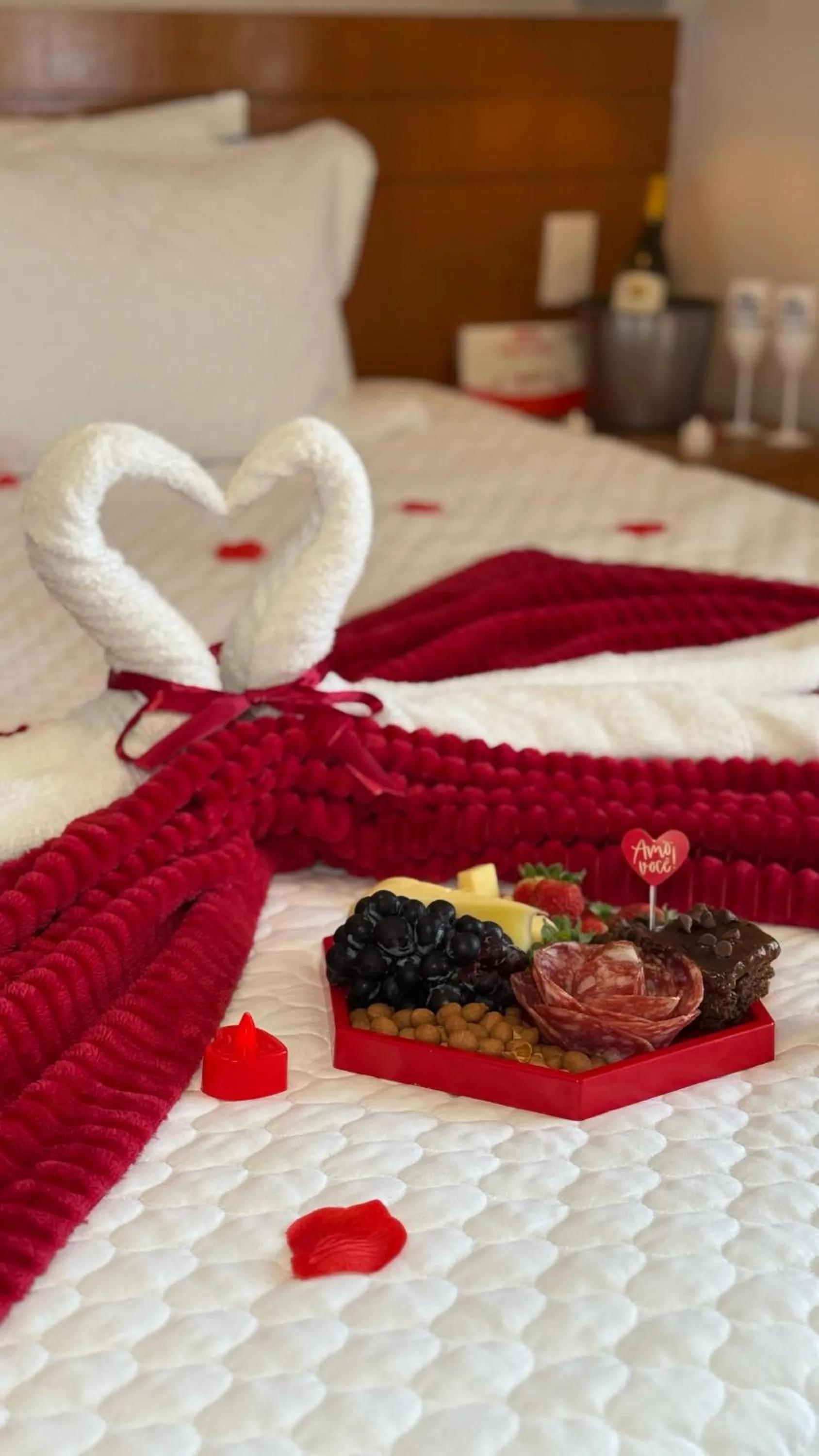 Decorative detail, Bed in Royal Urban Macaé Hotel