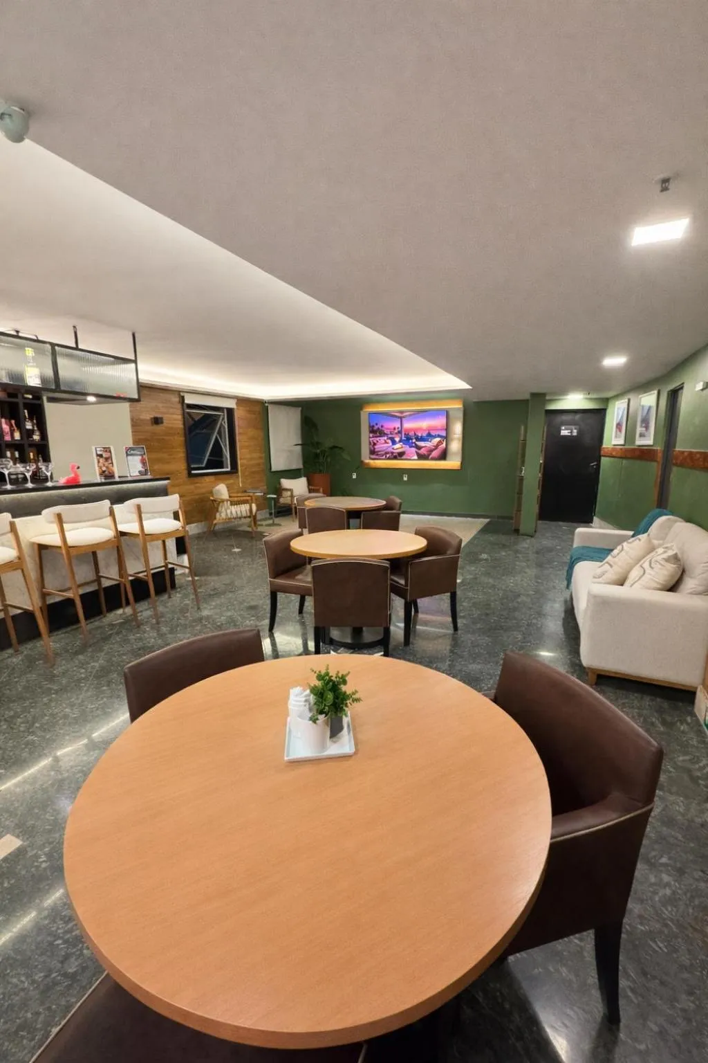 Restaurant/places to eat in Royal Urban Macaé Hotel