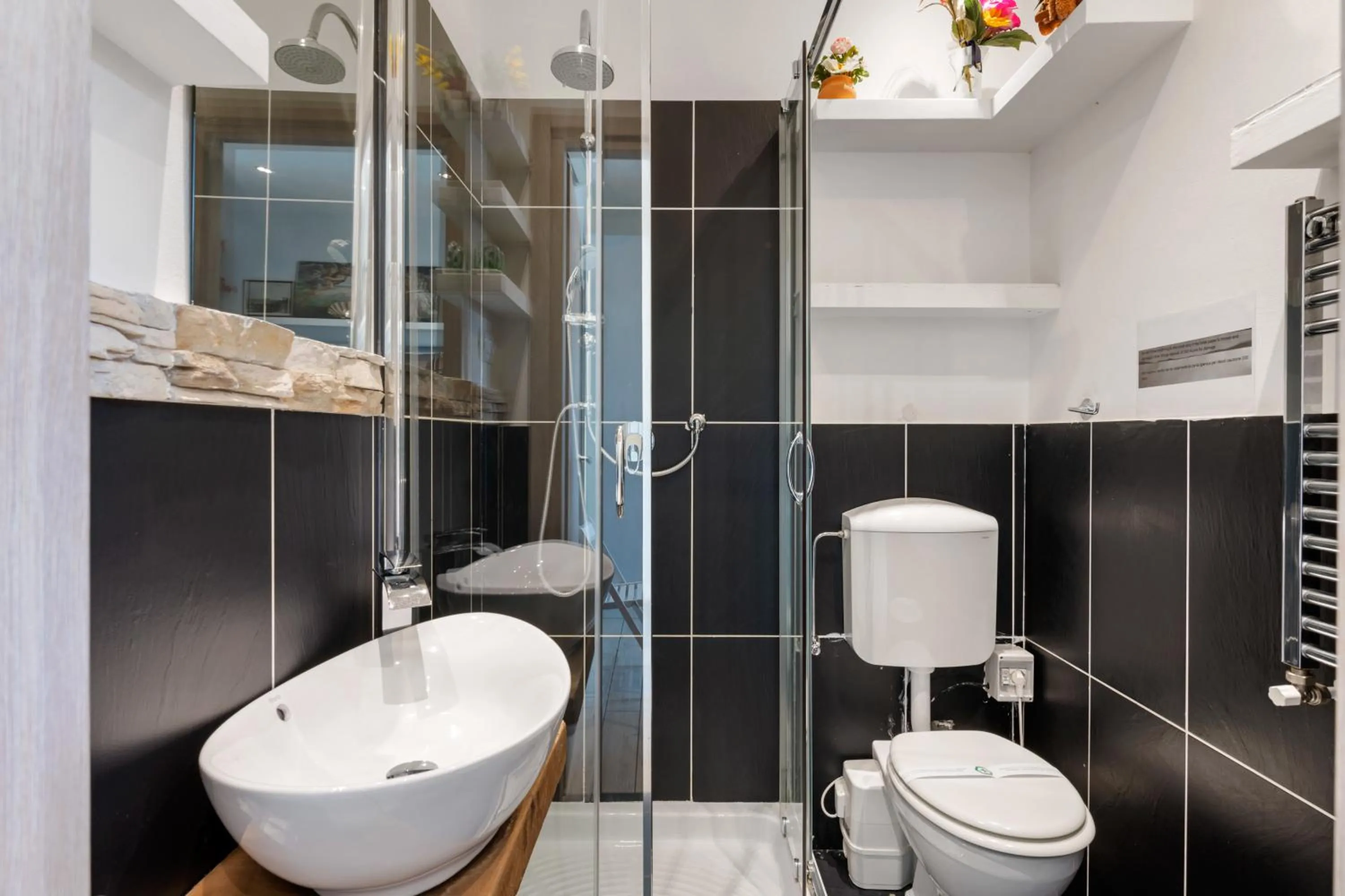 Bathroom in Guest House Biffi Simone