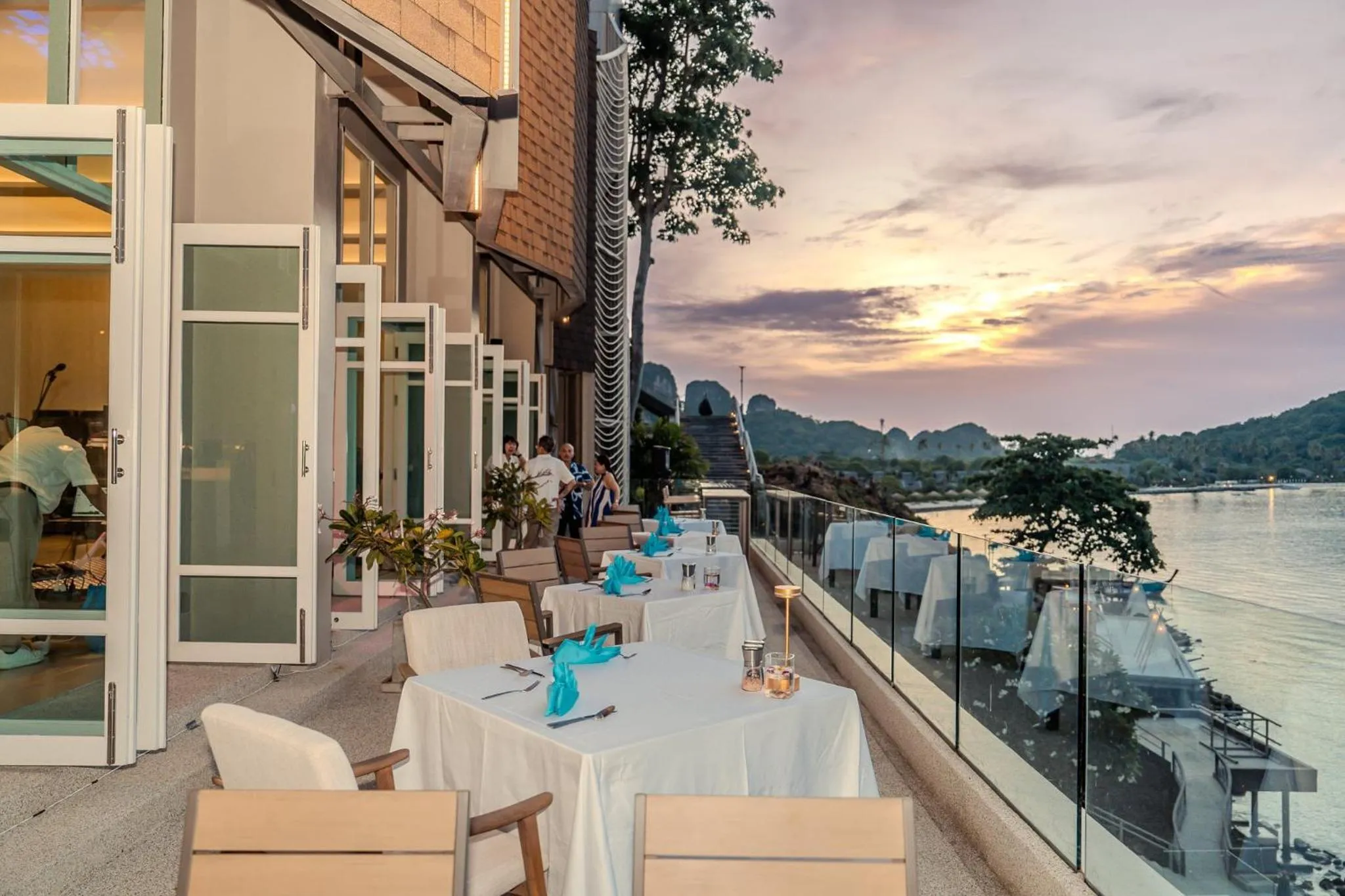 Restaurant/places to eat in Centara Villas Phi Phi Island