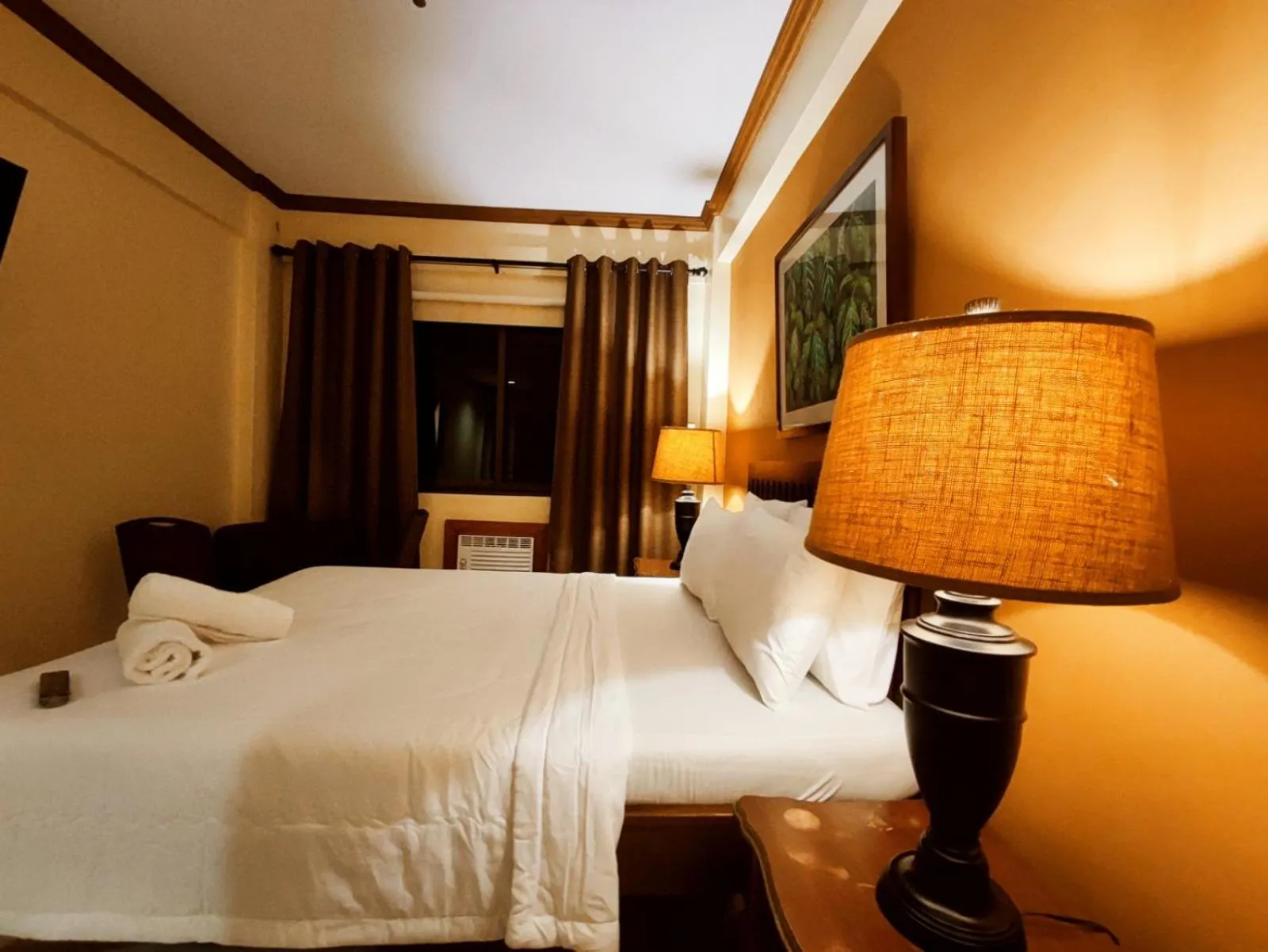 Bedroom, Bed in Spring Plaza Hotel