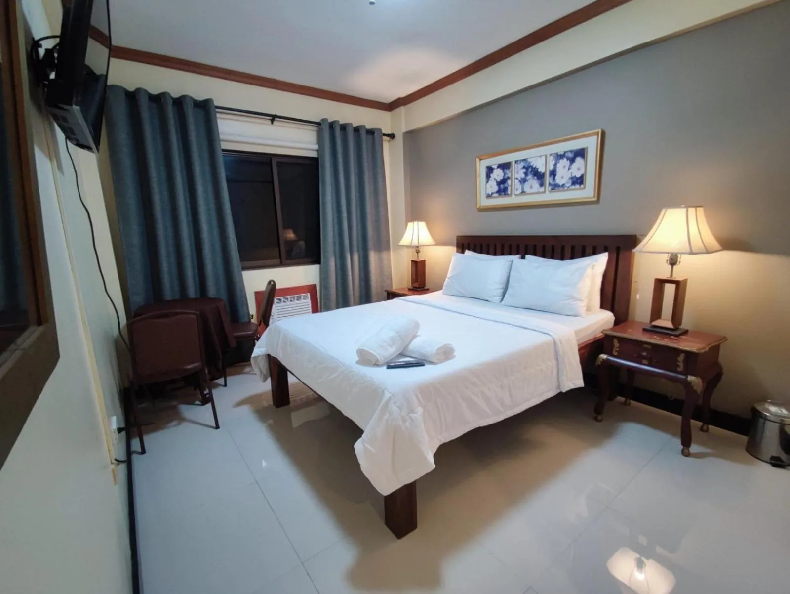 Bedroom, Bed in Spring Plaza Hotel