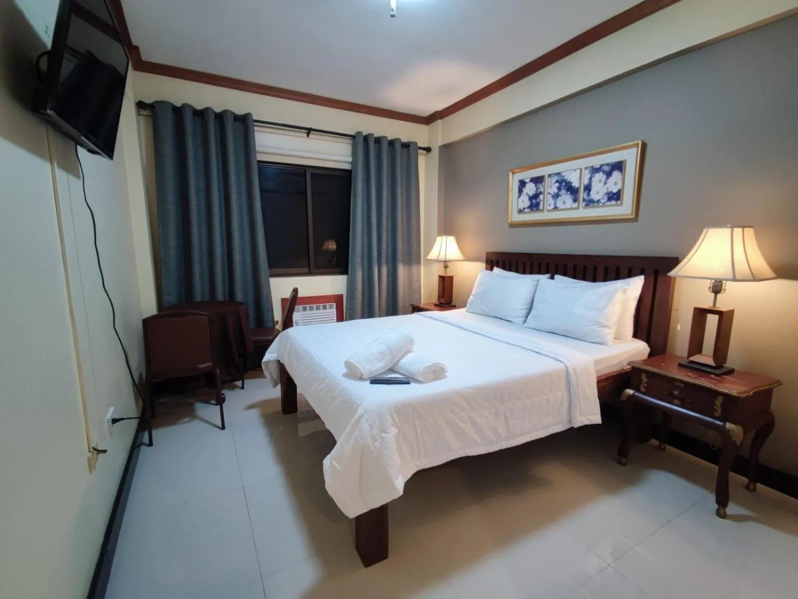 Bedroom, Bed in Spring Plaza Hotel