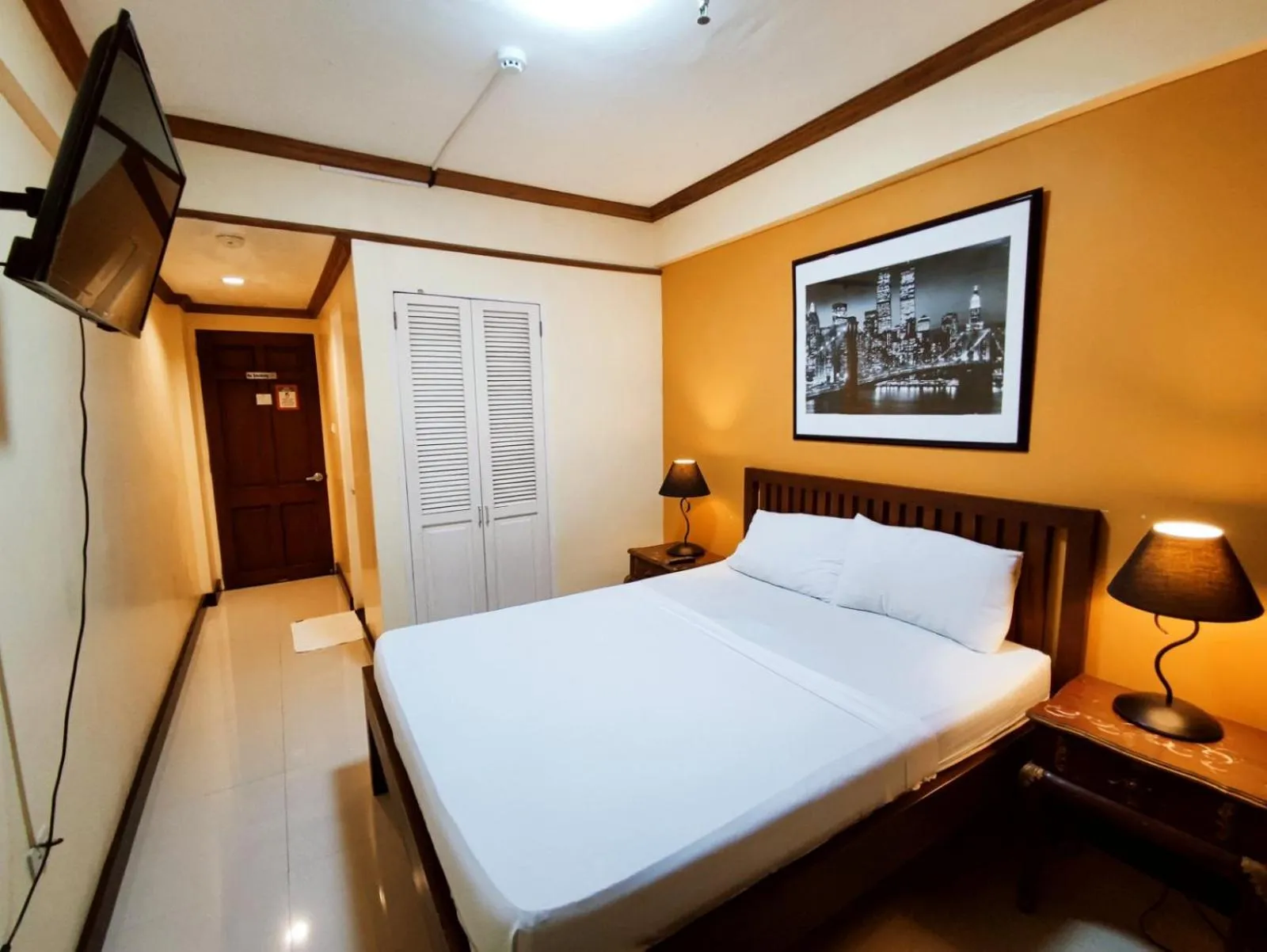 Bedroom, Bed in Spring Plaza Hotel