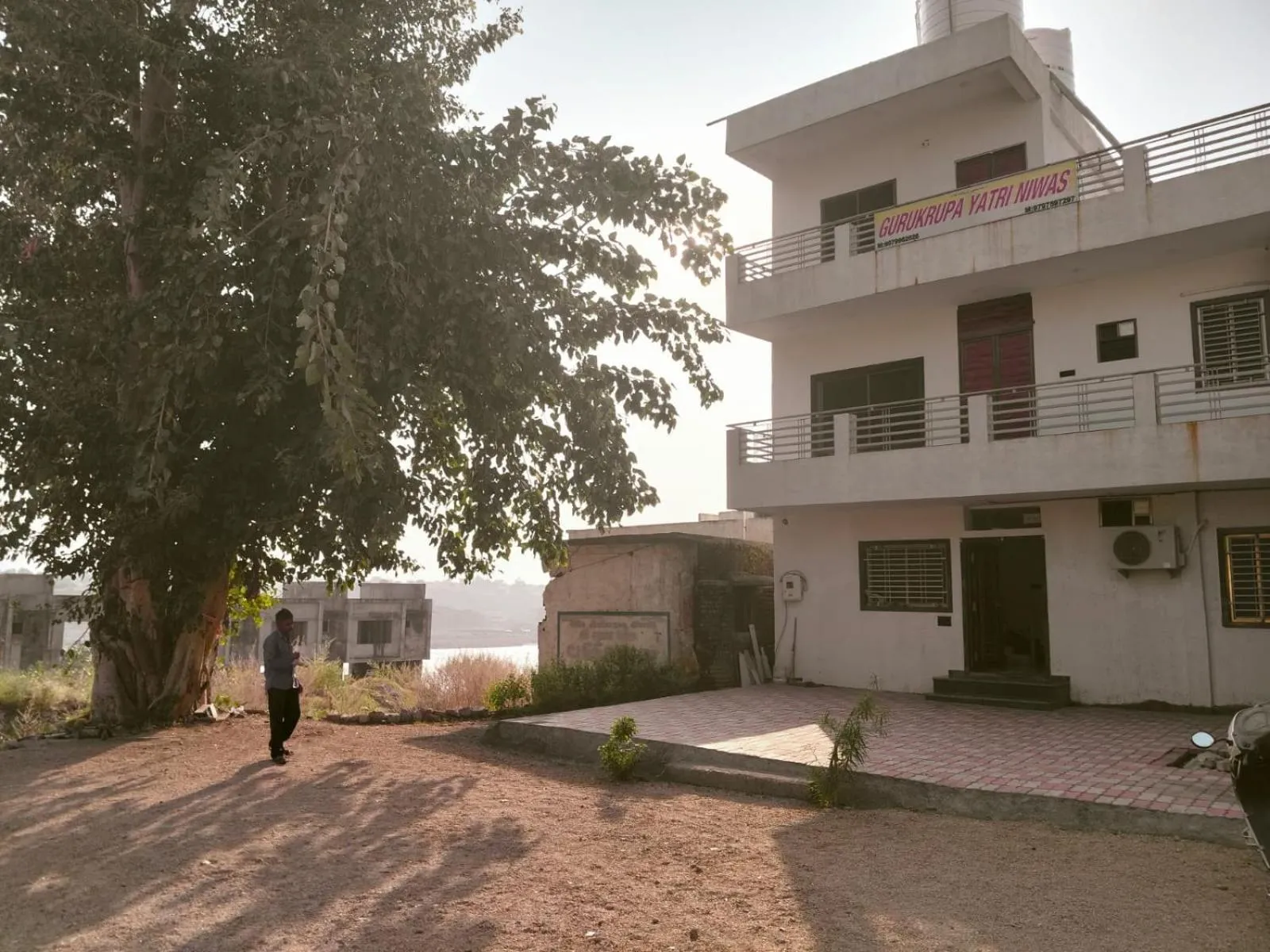 Property building in Gurukrupa Yatri Niwas