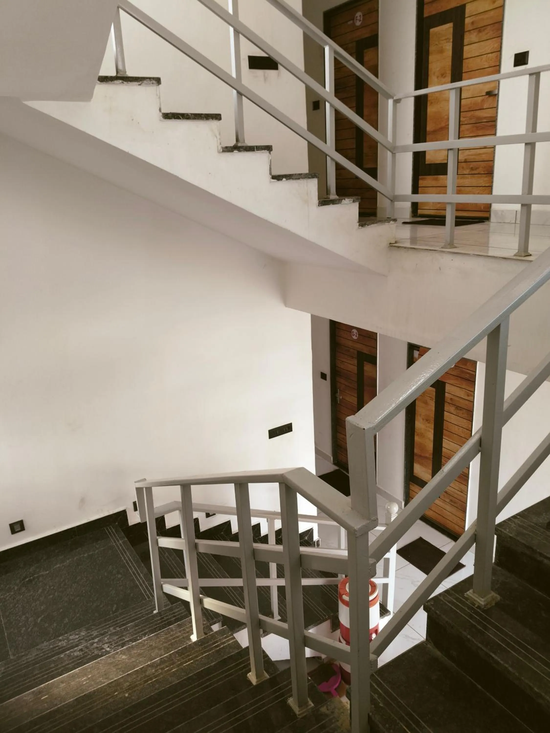 Property building in Gurukrupa Yatri Niwas