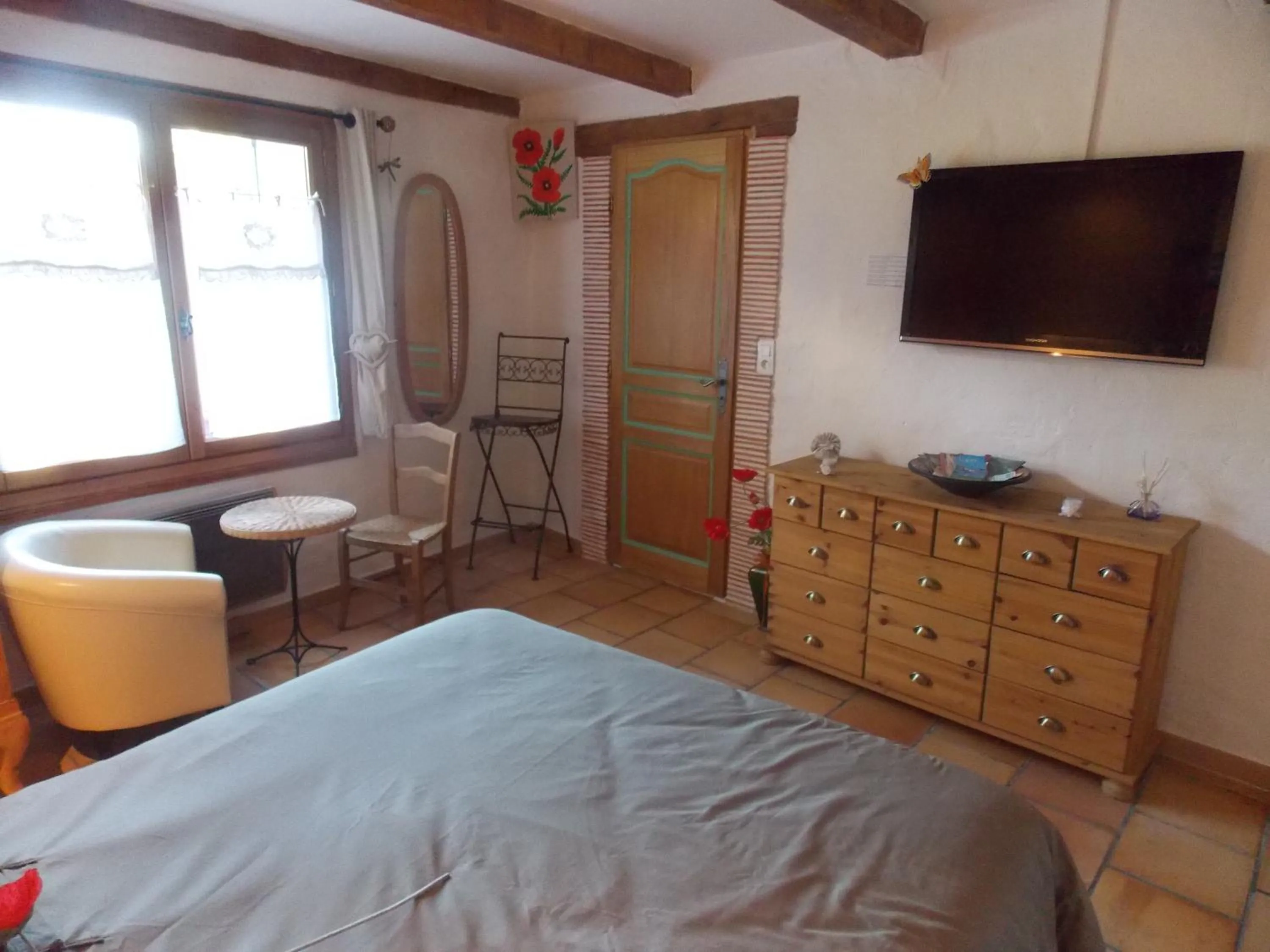 Bedroom in La Maison Du Bonheur