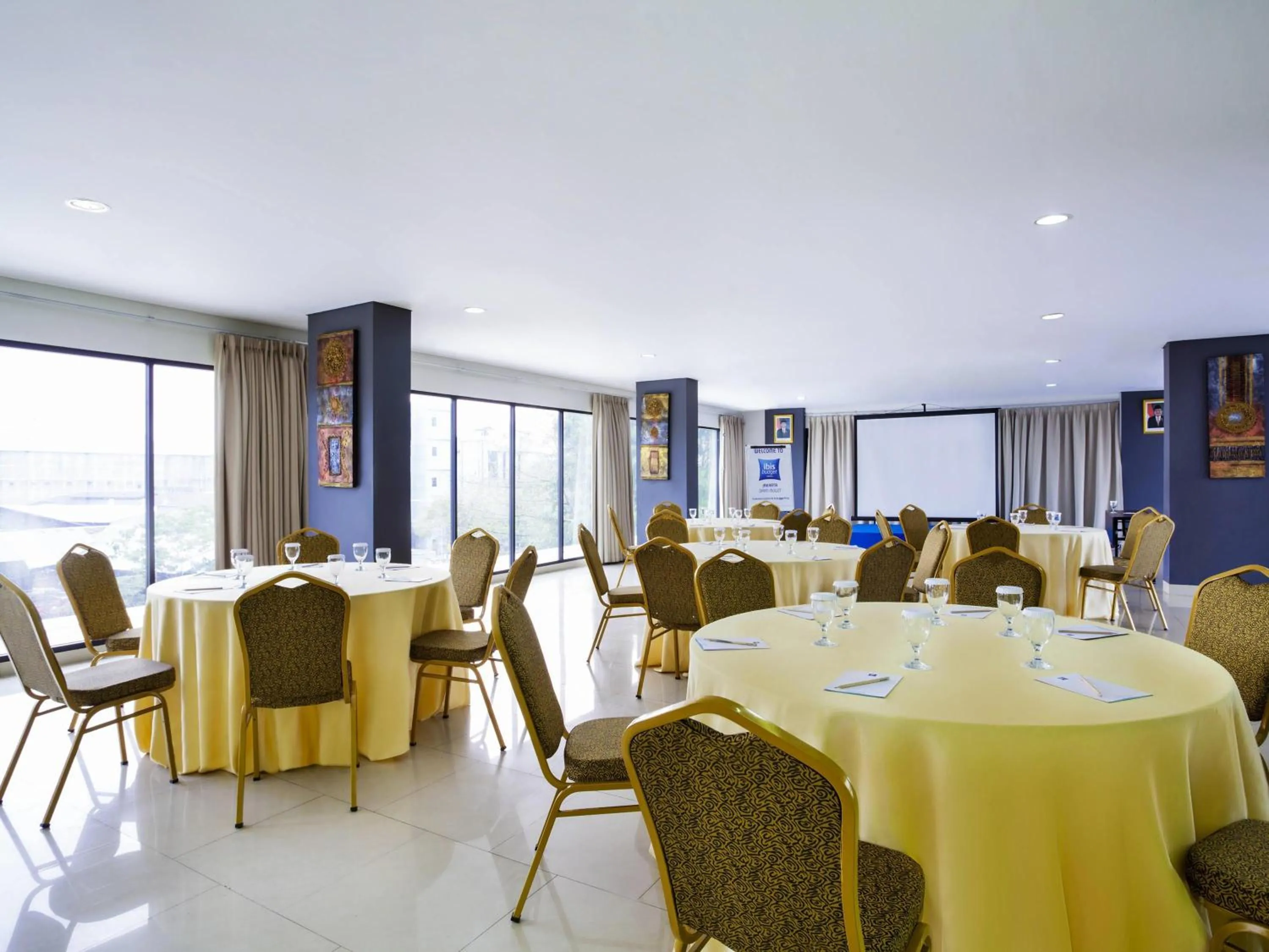 Meeting/conference room in Ibis Budget Jakarta Daan Mogot