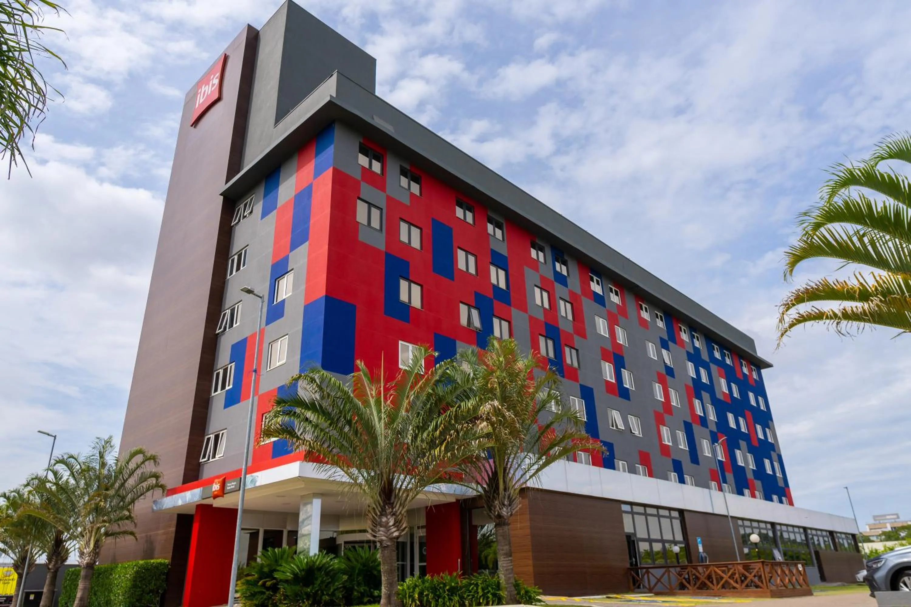 Property building in Ibis Porto Alegre Assis Brasil
