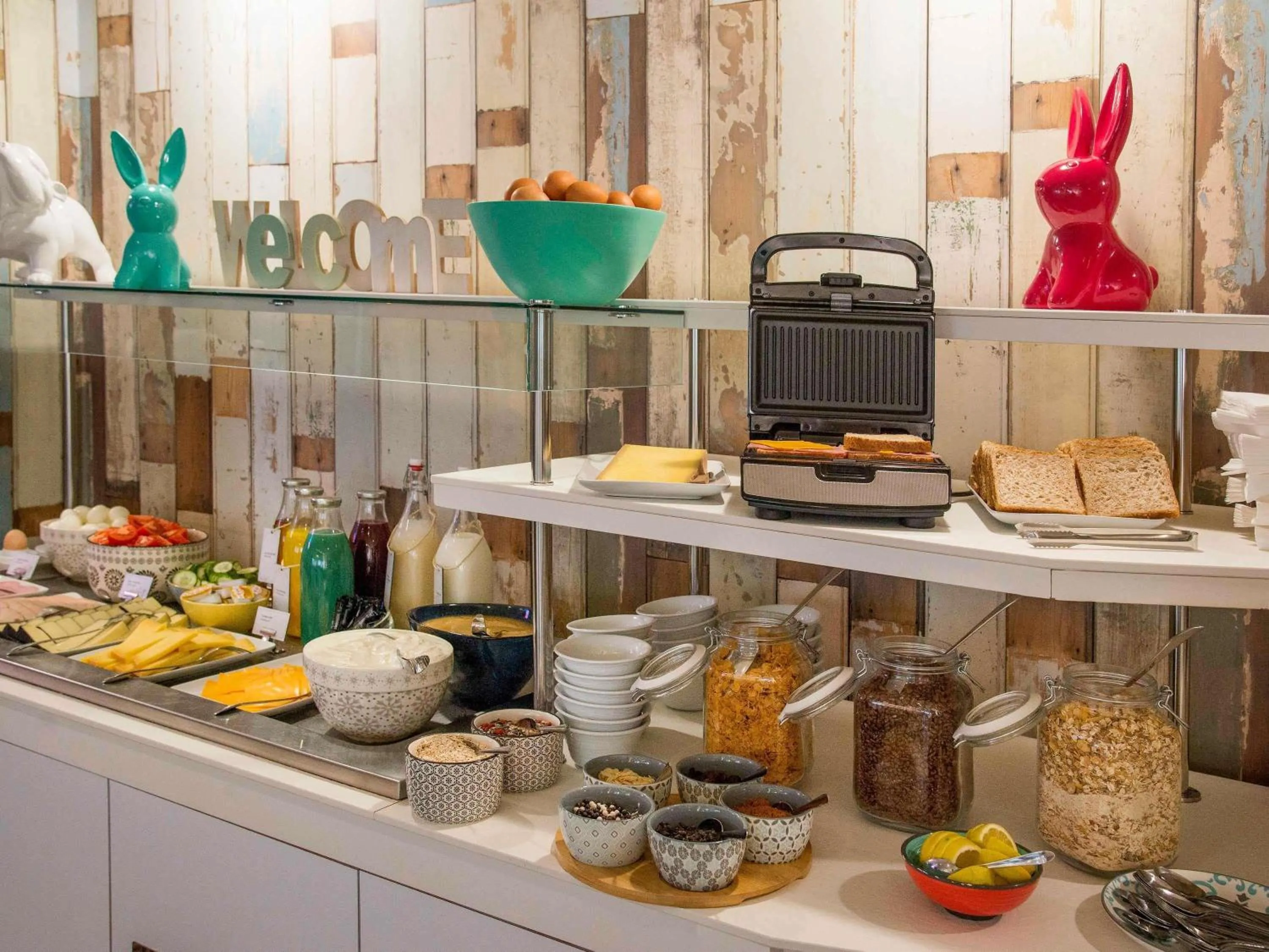 Breakfast in Ibis Styles Nice Centre Gare