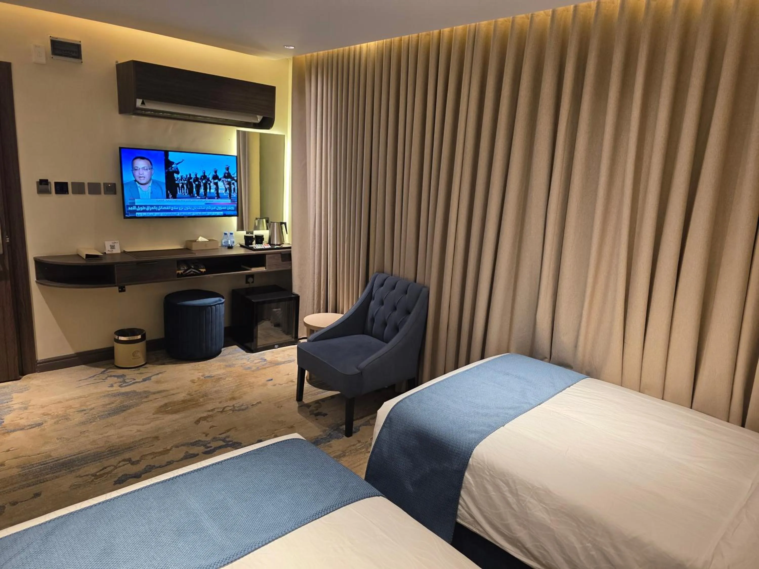 Bedroom, Bed in Sedra Global Hotel, Madinah