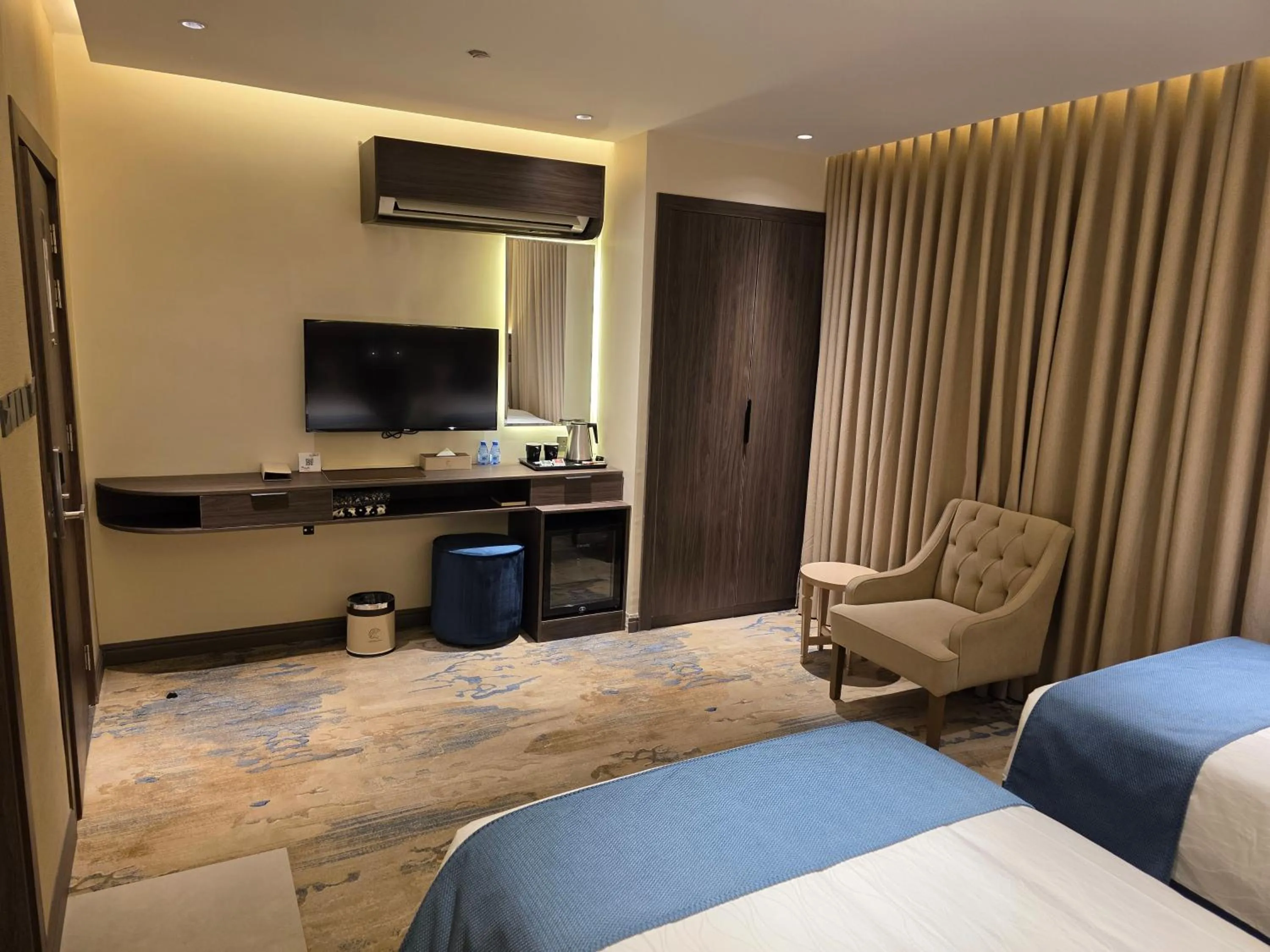 Bedroom, Bed in Sedra Global Hotel, Madinah