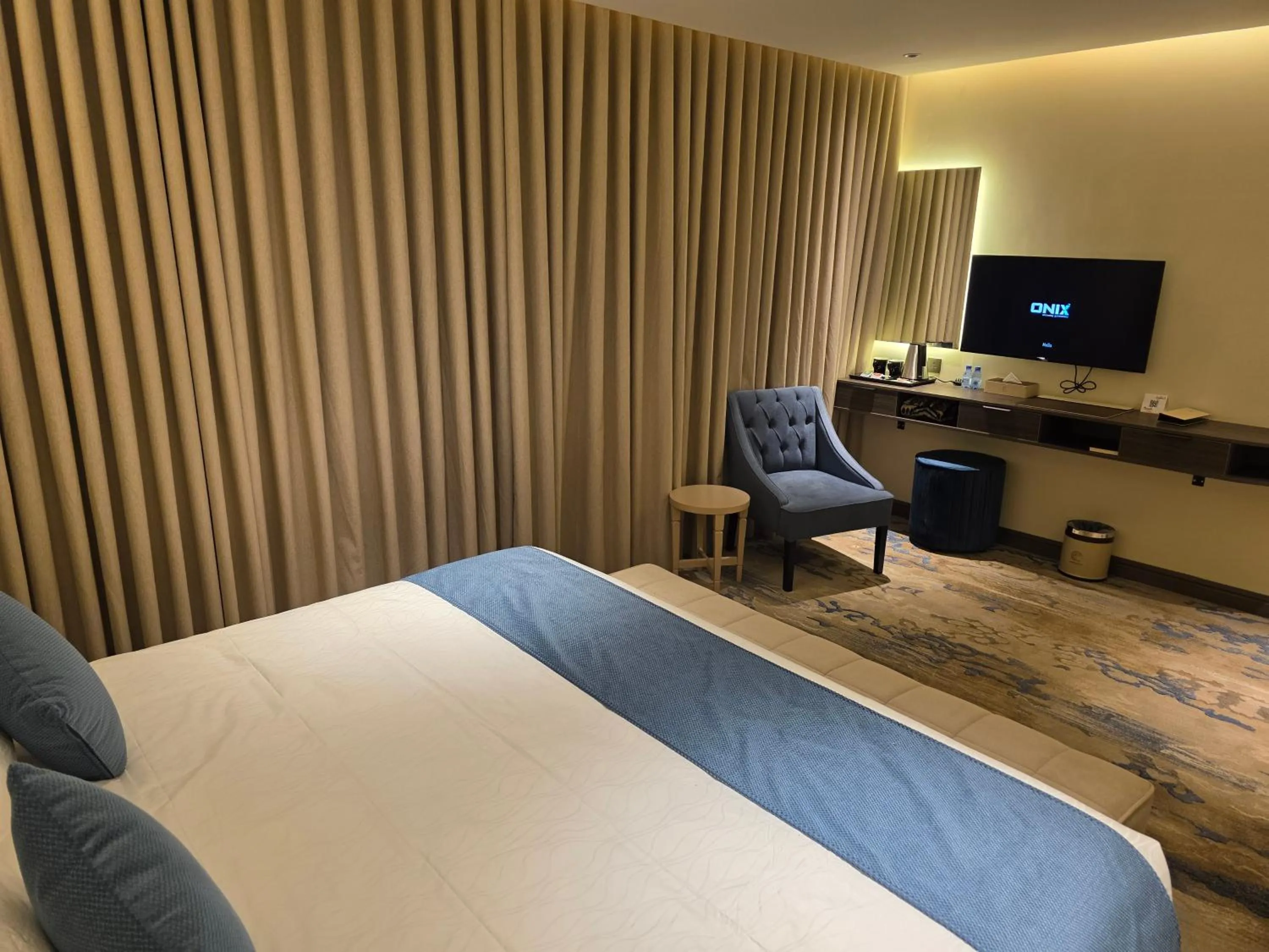 Bedroom, Bed in Sedra Global Hotel, Madinah