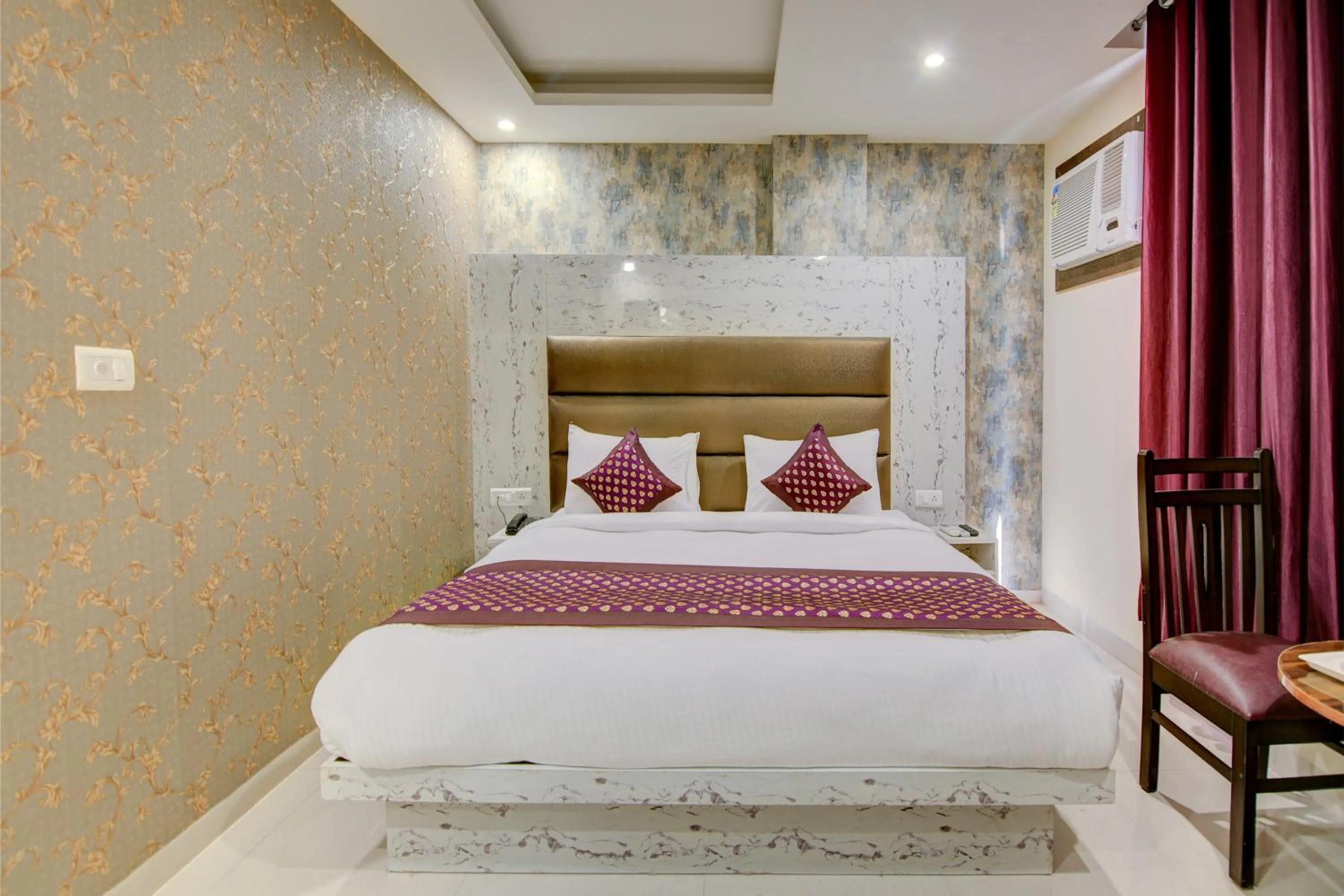 Bed in Smart Signature Hotel