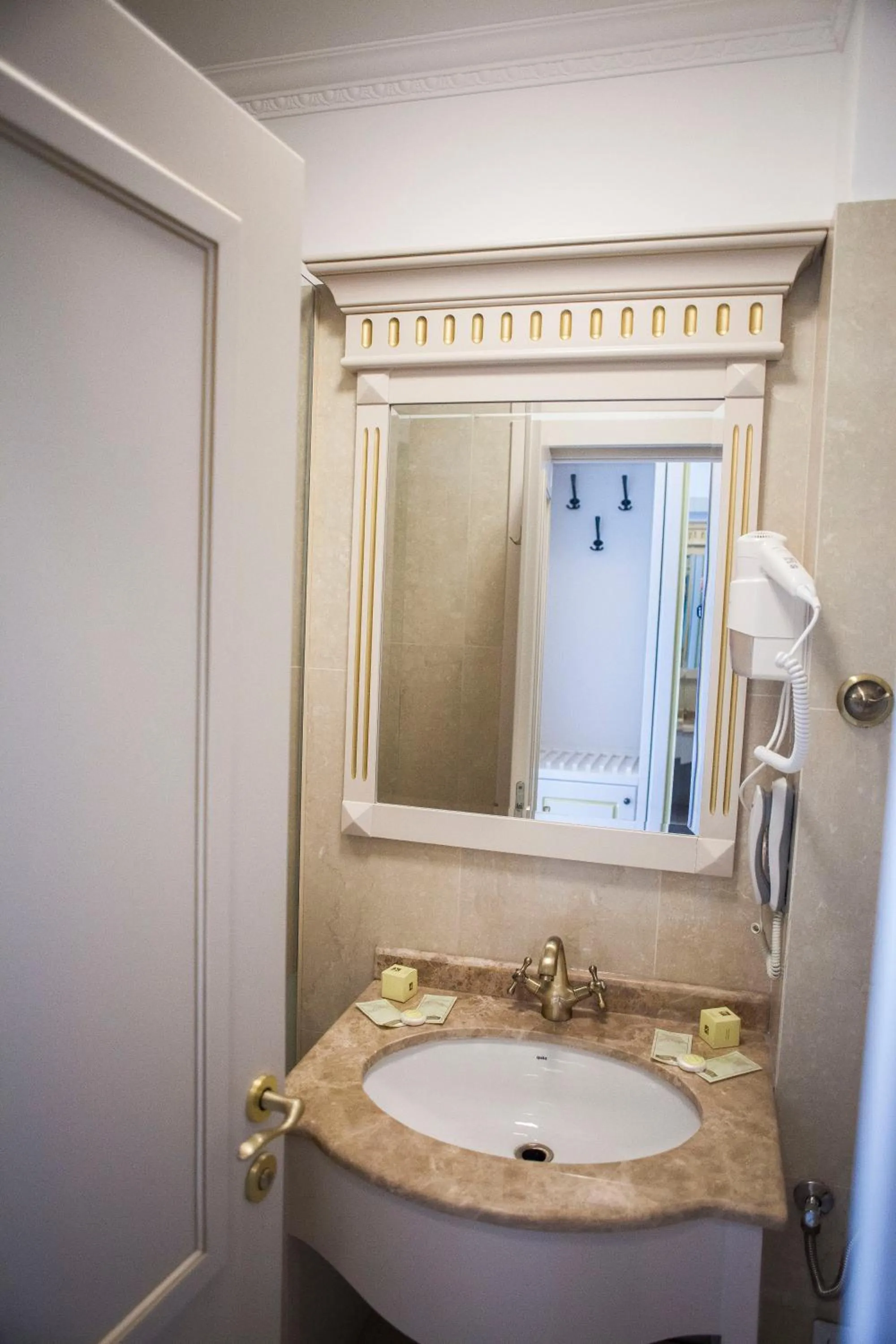 Bathroom in Hotel Sulina International