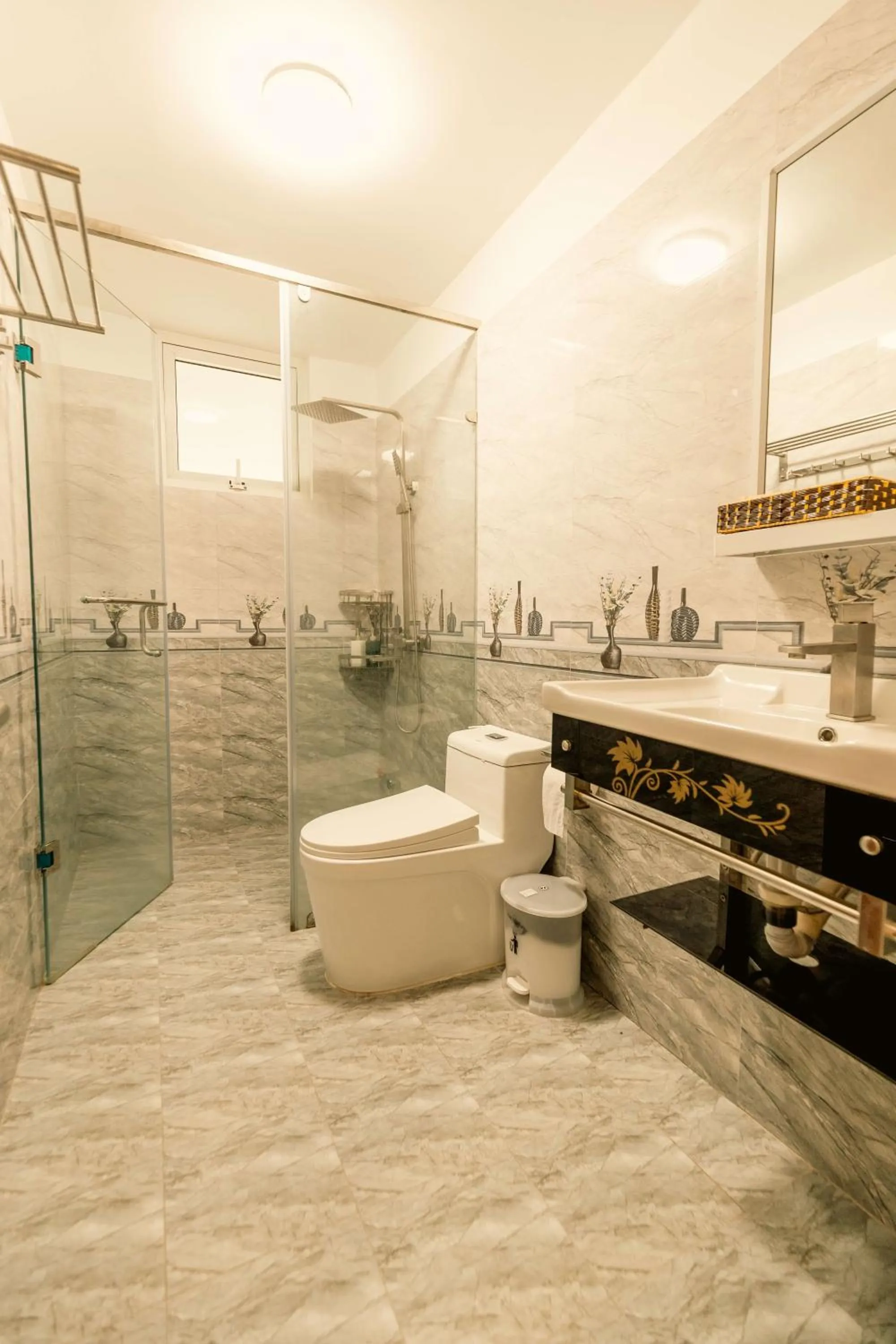 Shower in Lê Mùi Hotel - Apartment