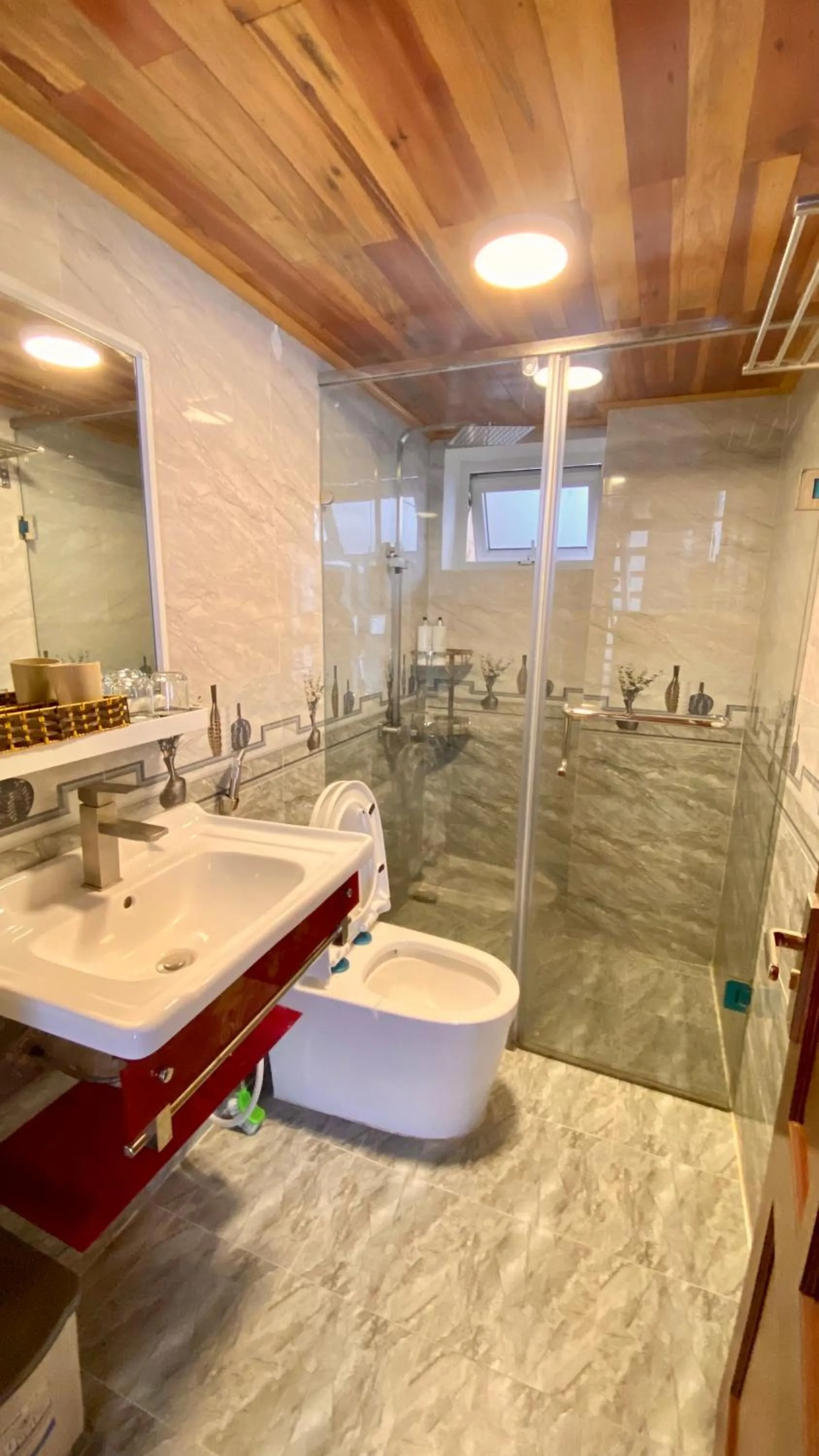 Shower in Lê Mùi Hotel - Apartment