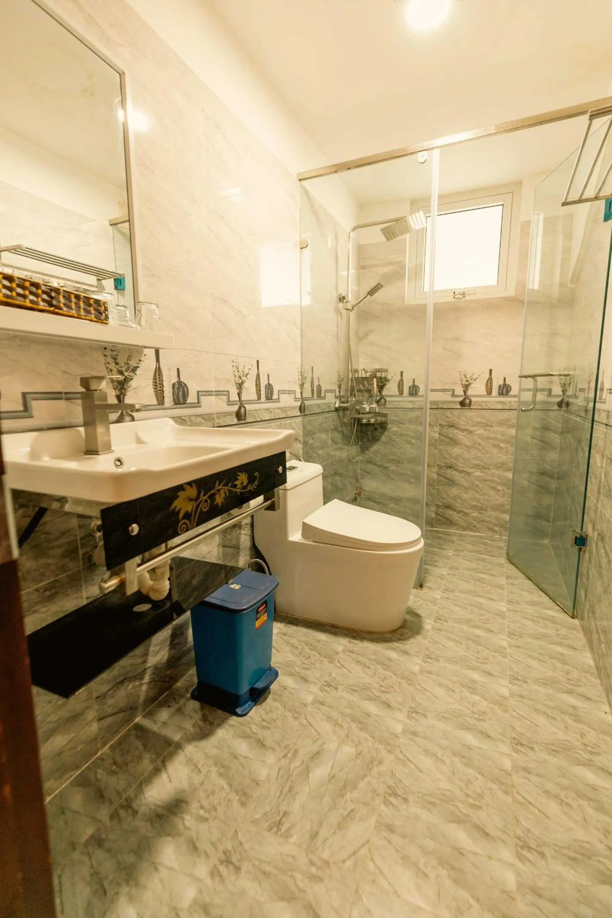 Shower in Lê Mùi Hotel - Apartment