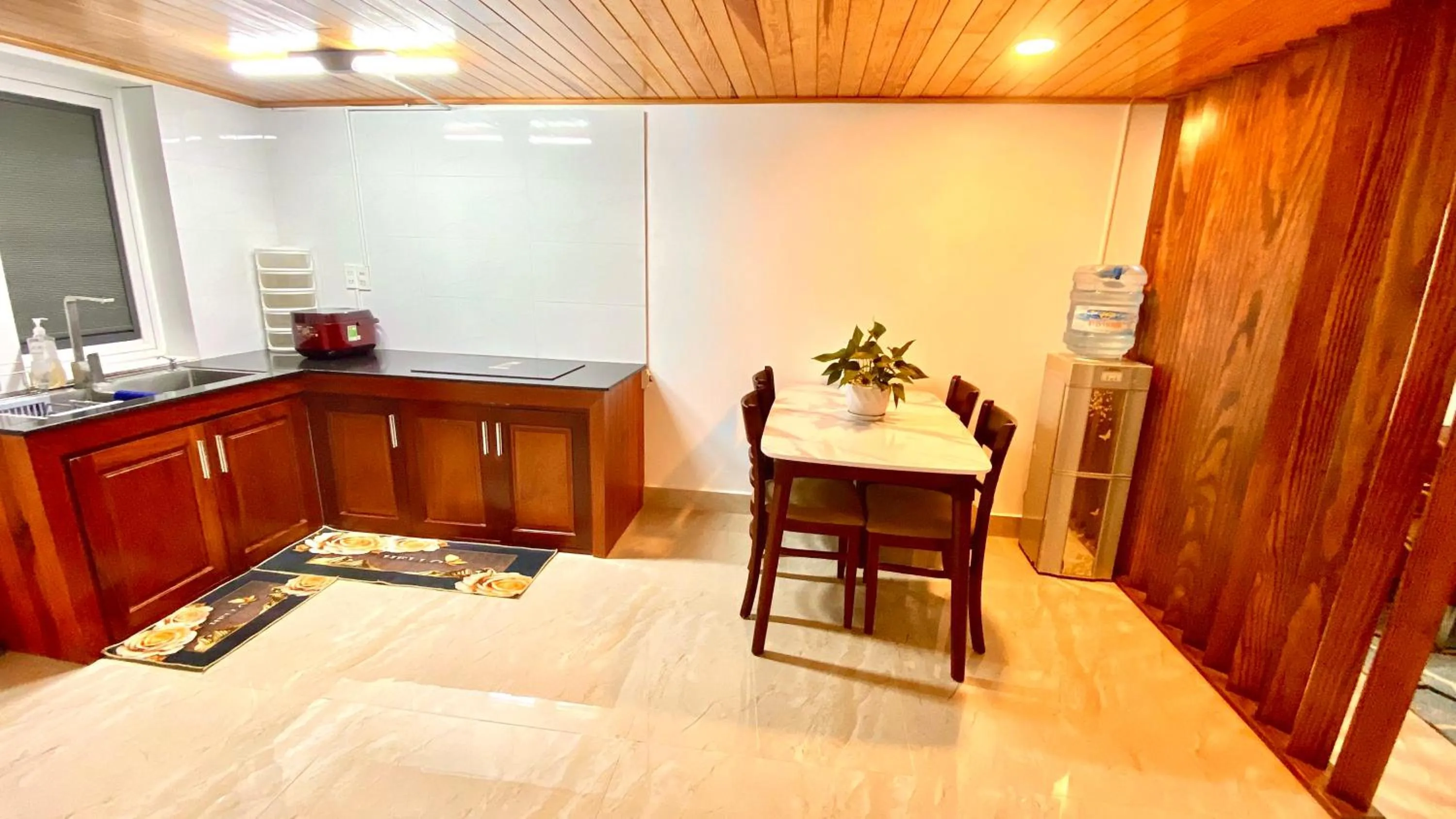 Kitchen or kitchenette in Lê Mùi Hotel - Apartment