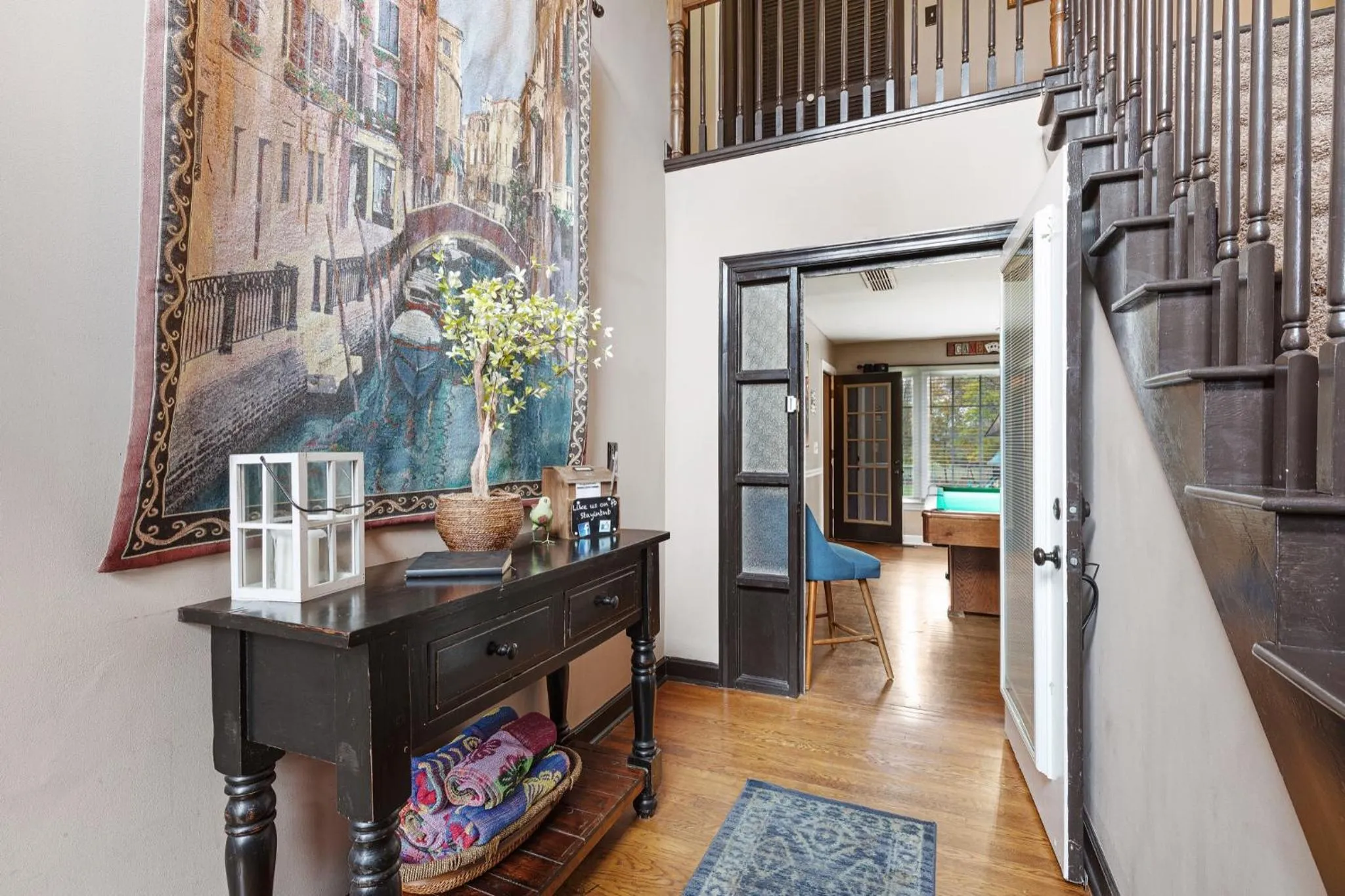 Facade/entrance in Brenda Lee History 2BR Villa Pool Hot Tub